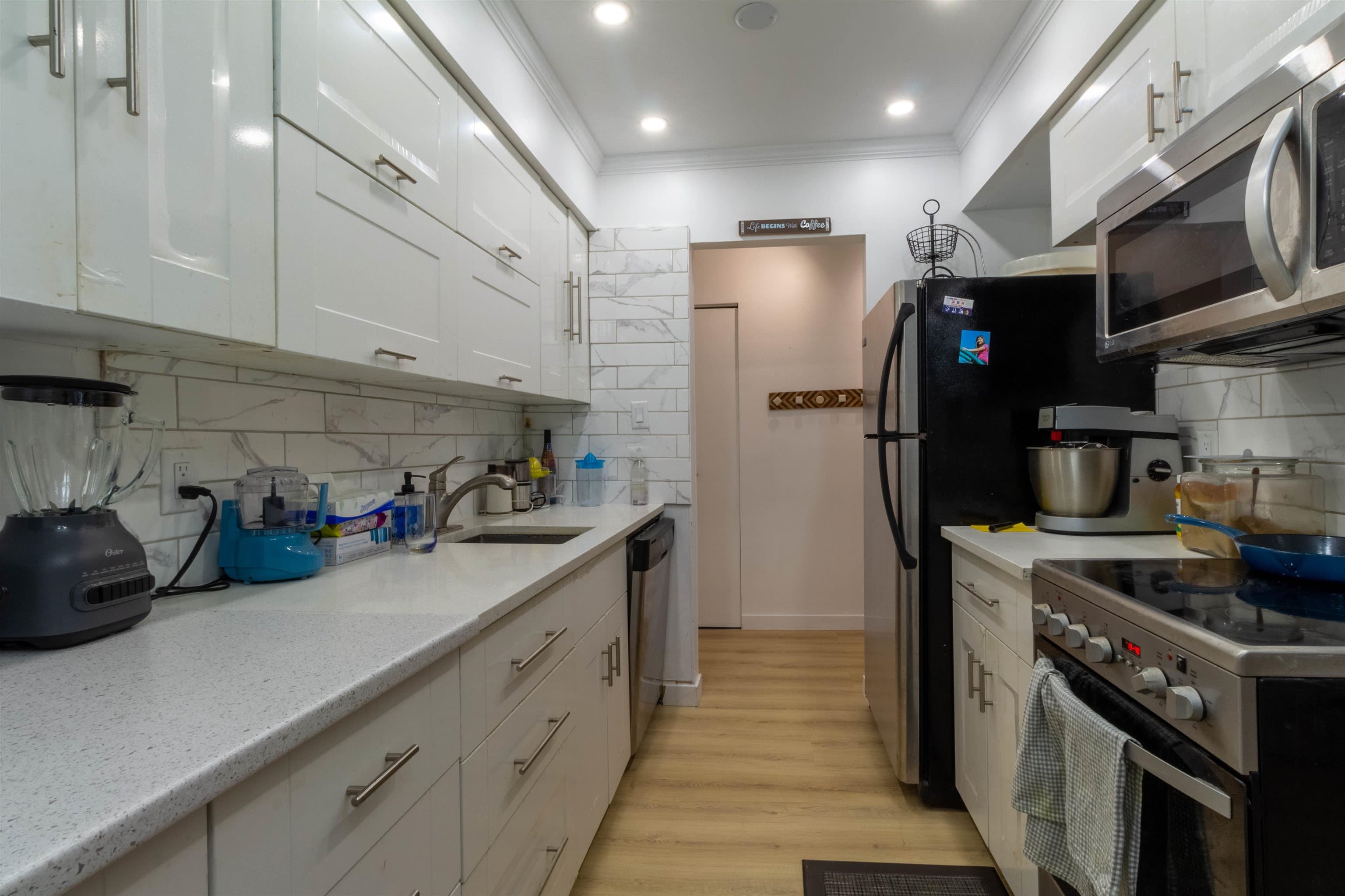 106 - 7428 19th Avenue, Burnaby, V3N 1E1 — photo 4