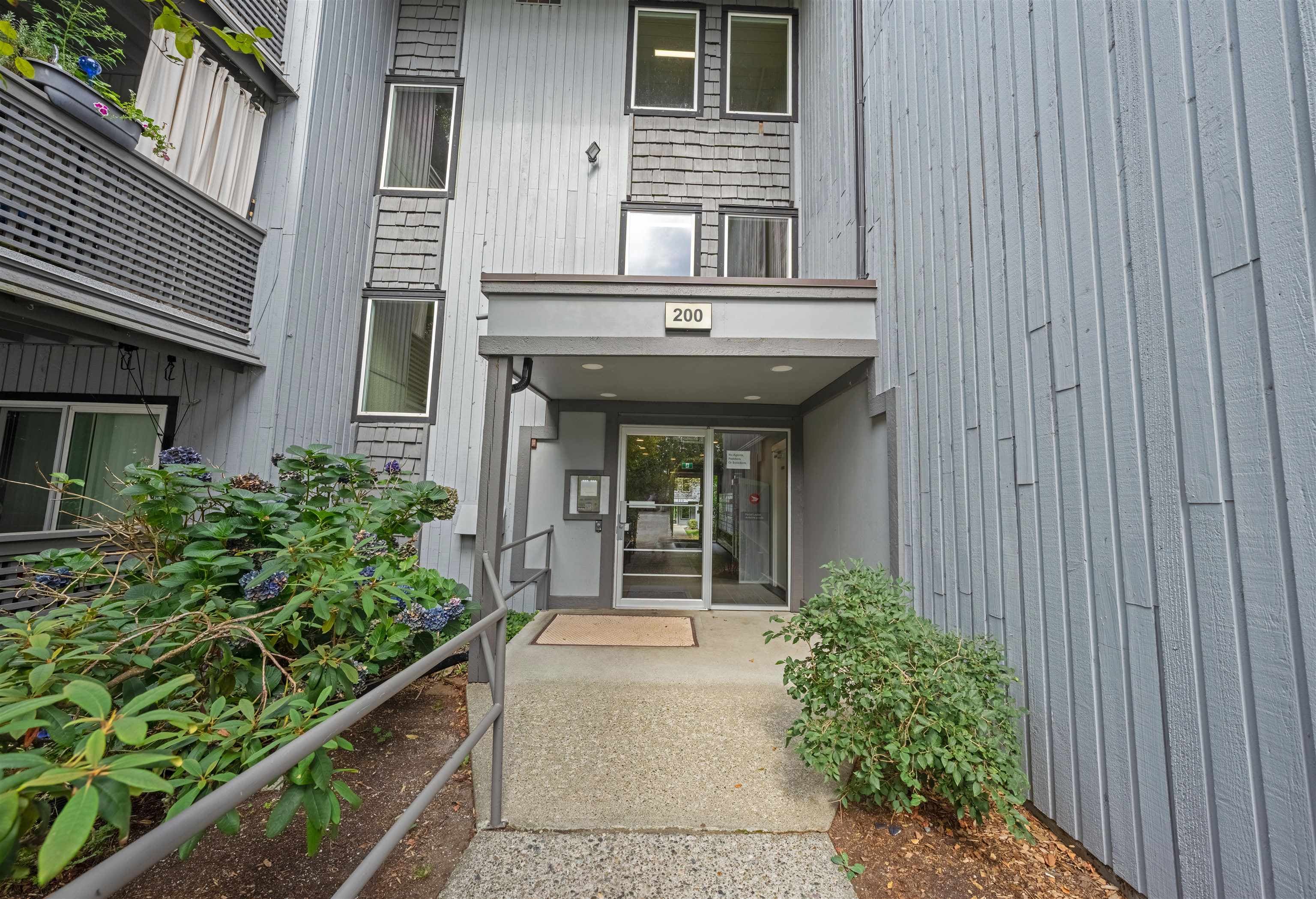 141 - 200 Westhill Place, Port Moody, V3H 1V2 — photo 2