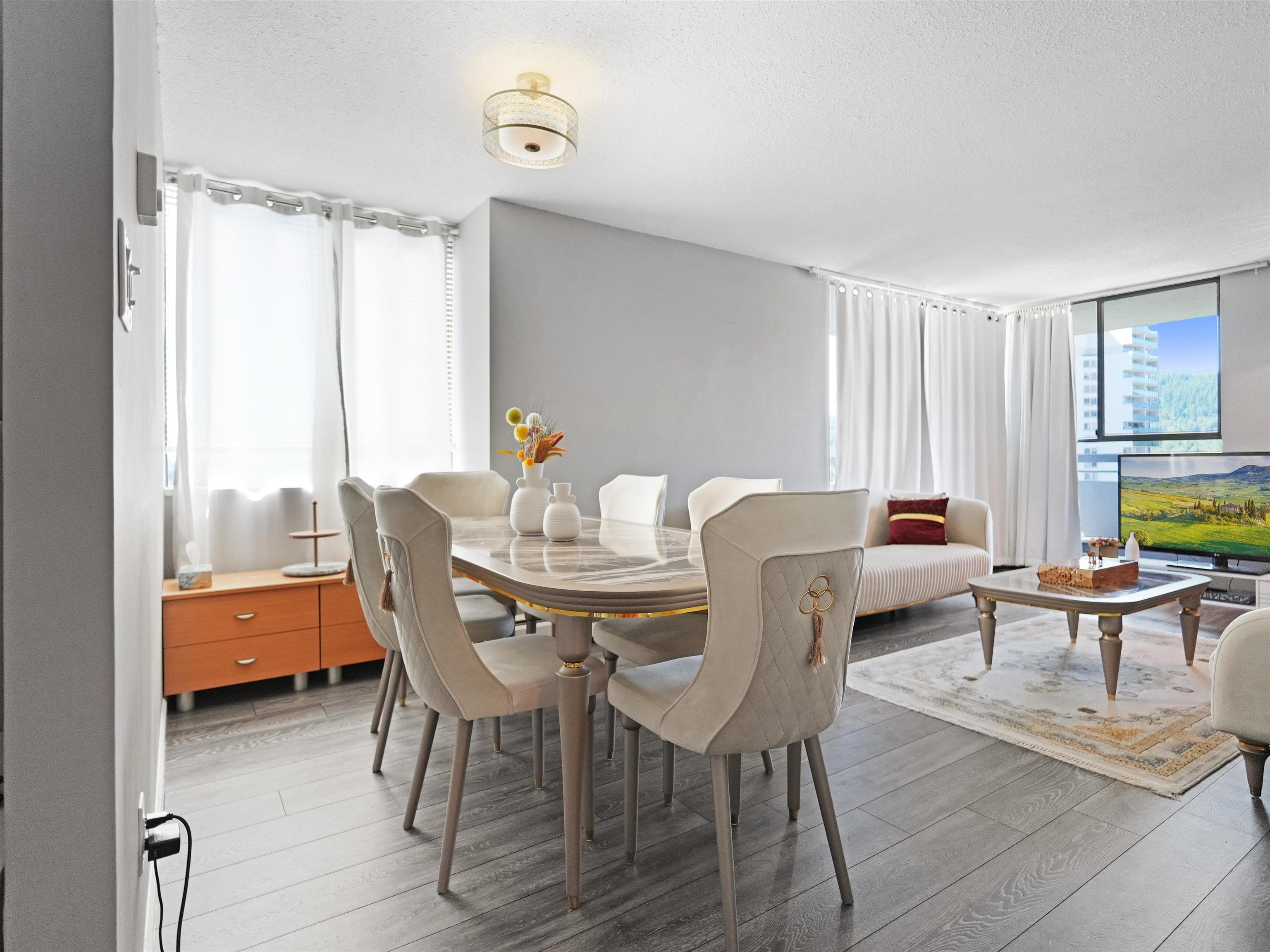 1605 - 3737 Bartlett Court, Burnaby, V3J 7E3 — photo 4