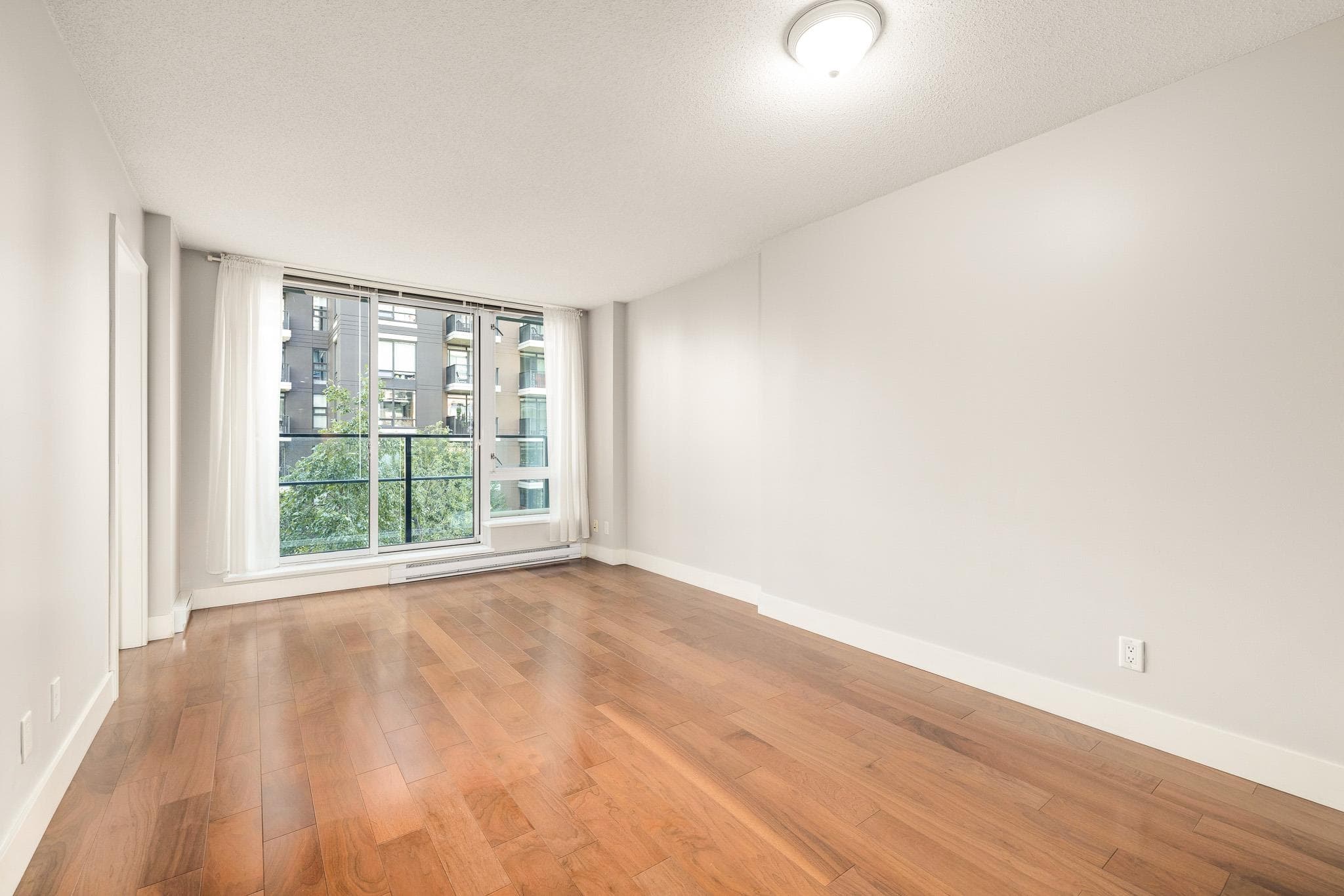 514 - 1088 Richards Street, Vancouver, V6B 0J8 — photo 3