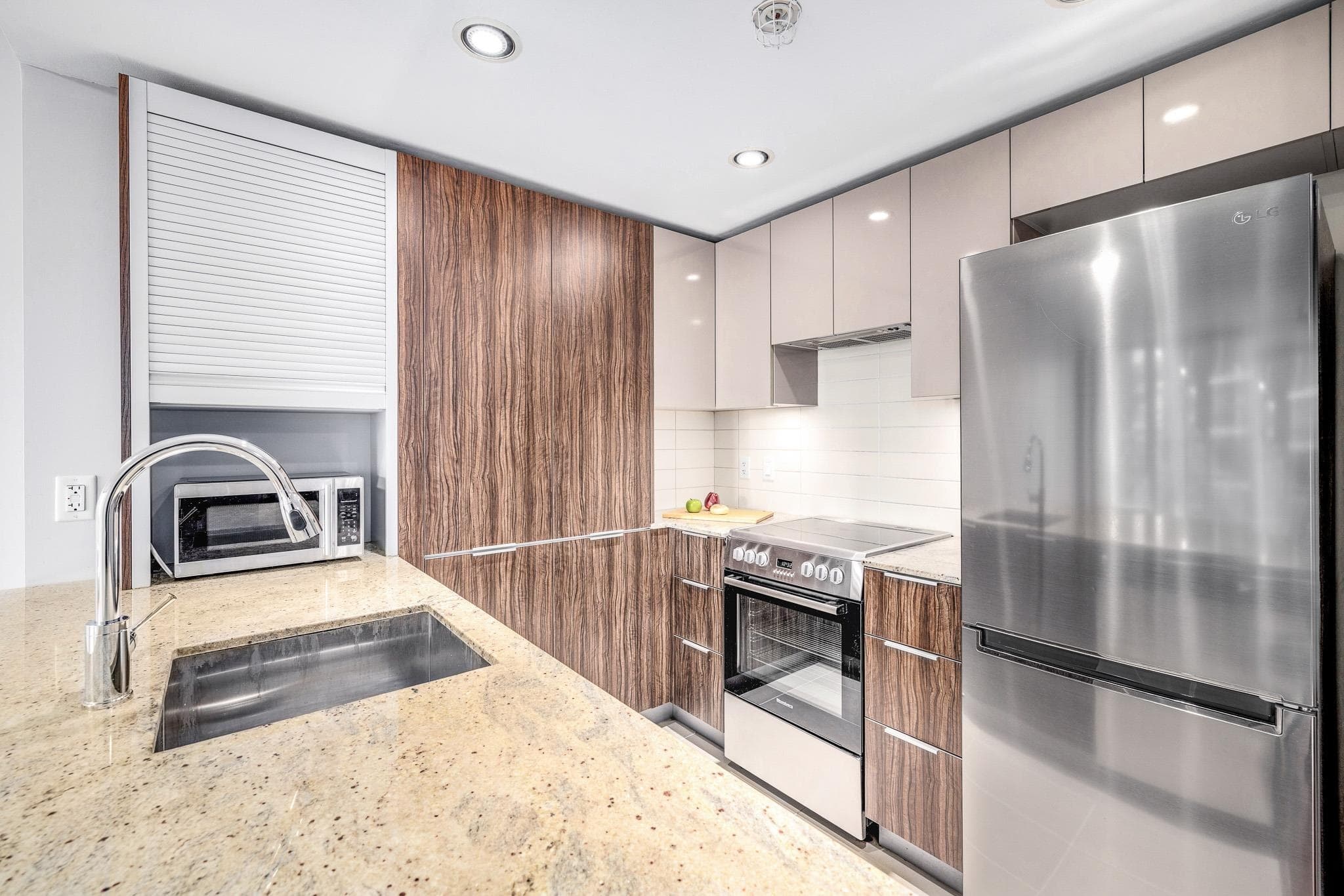 514 - 1088 Richards Street, Vancouver, V6B 0J8 — photo 5