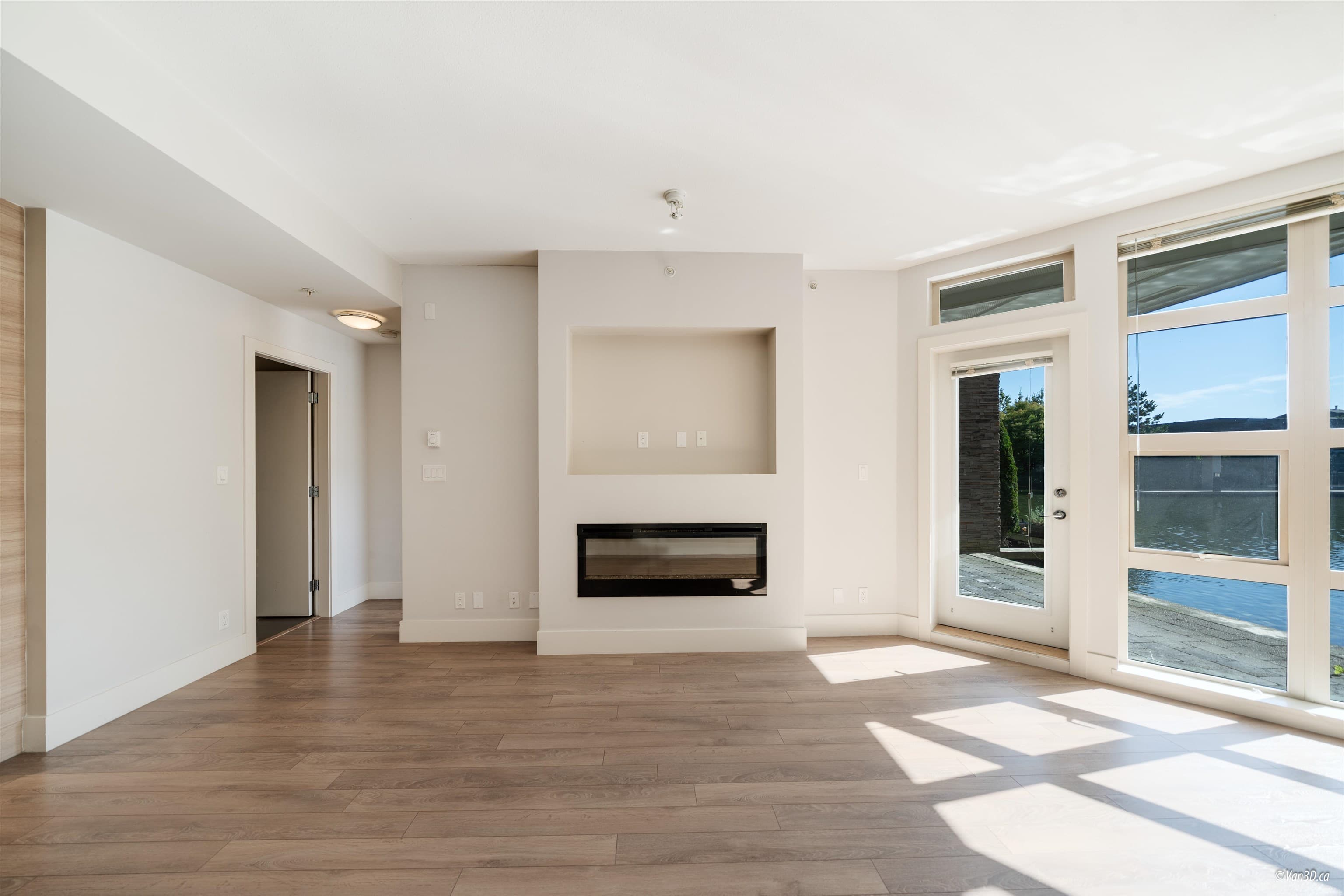 111 - 3606 Aldercrest Drive, North Vancouver, V7G 0A3 — photo 5