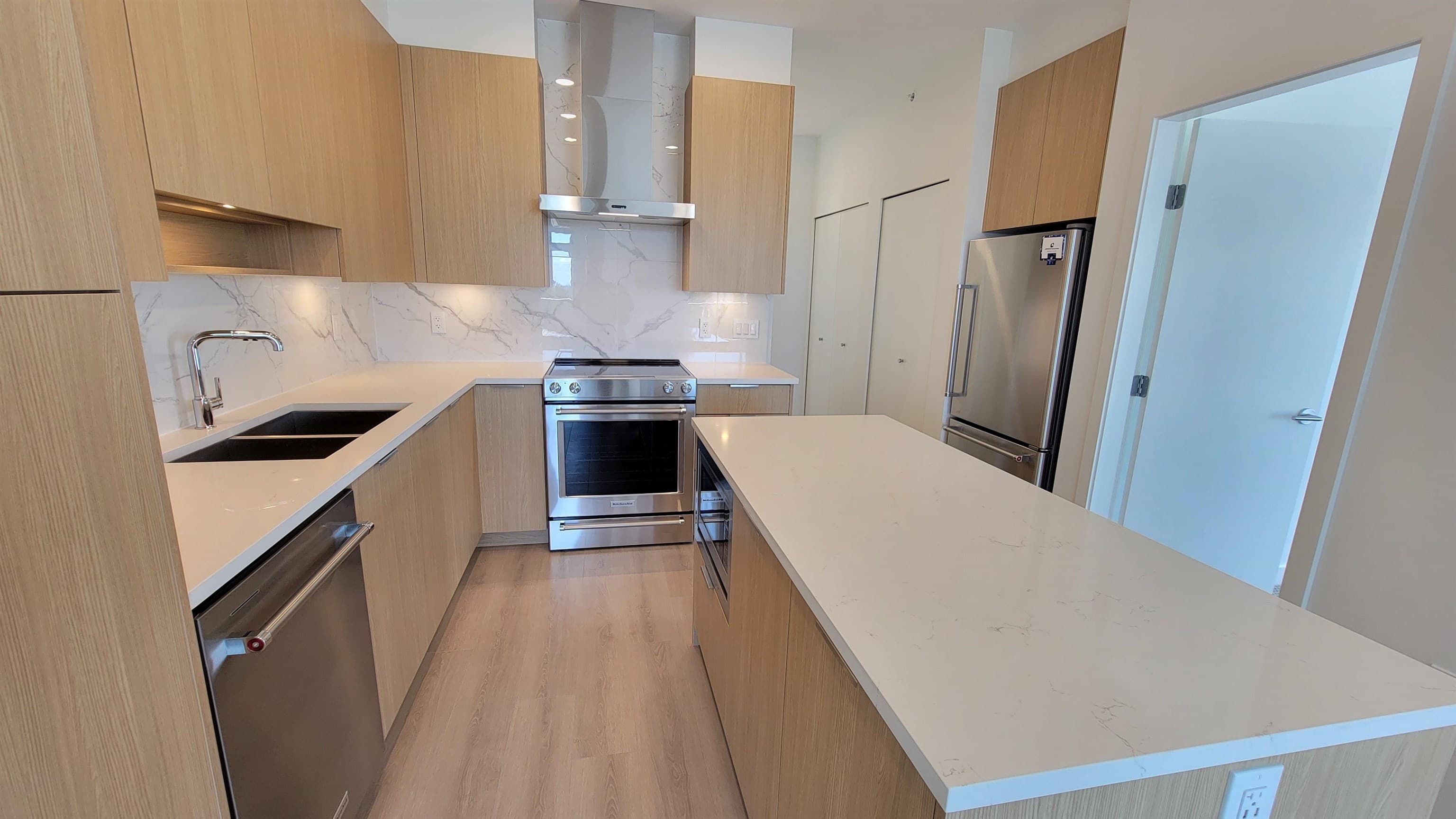409 - 7799 17th Street, Burnaby, V3N 0J5 — photo 5