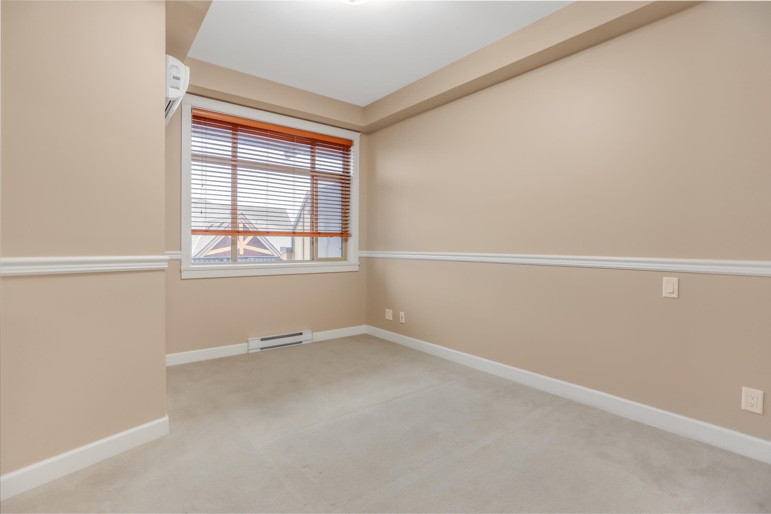561 - 8258 207a Street, Langley, V2Y 0N4 — photo 2