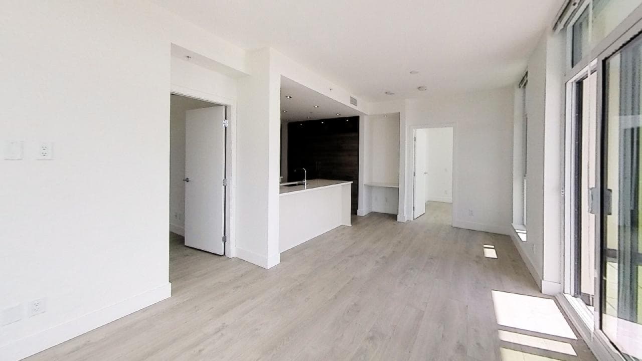 409 - 7388 Kingsway, Burnaby, V3N 3A5 — photo 2