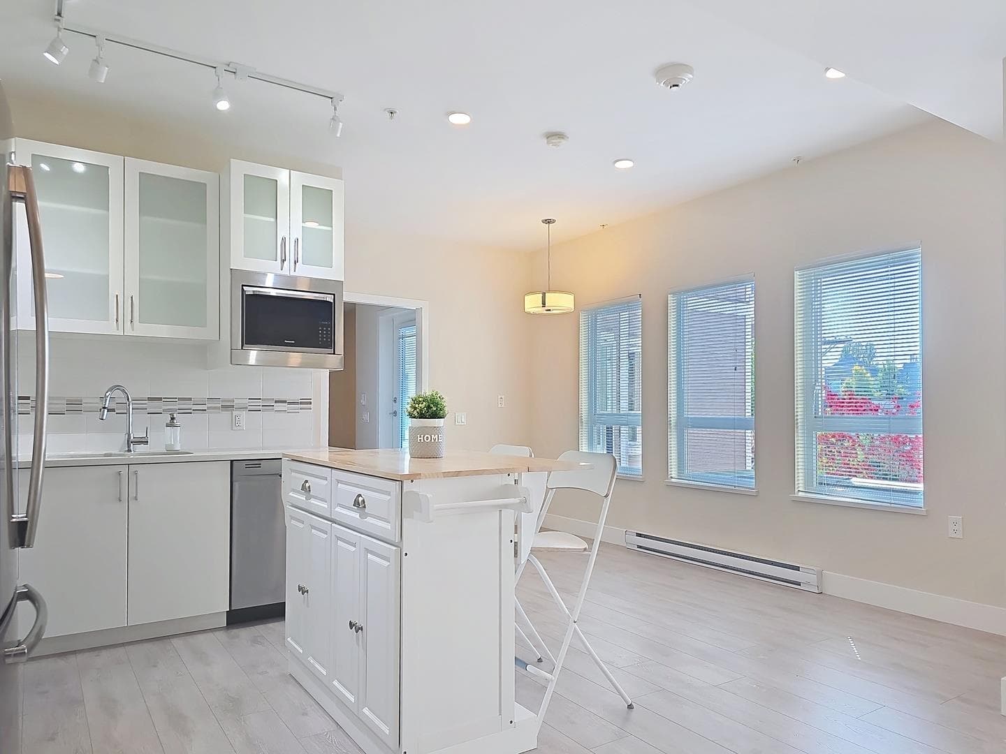 4882 Slocan, Vancouver, V5R 2A3 — photo 1