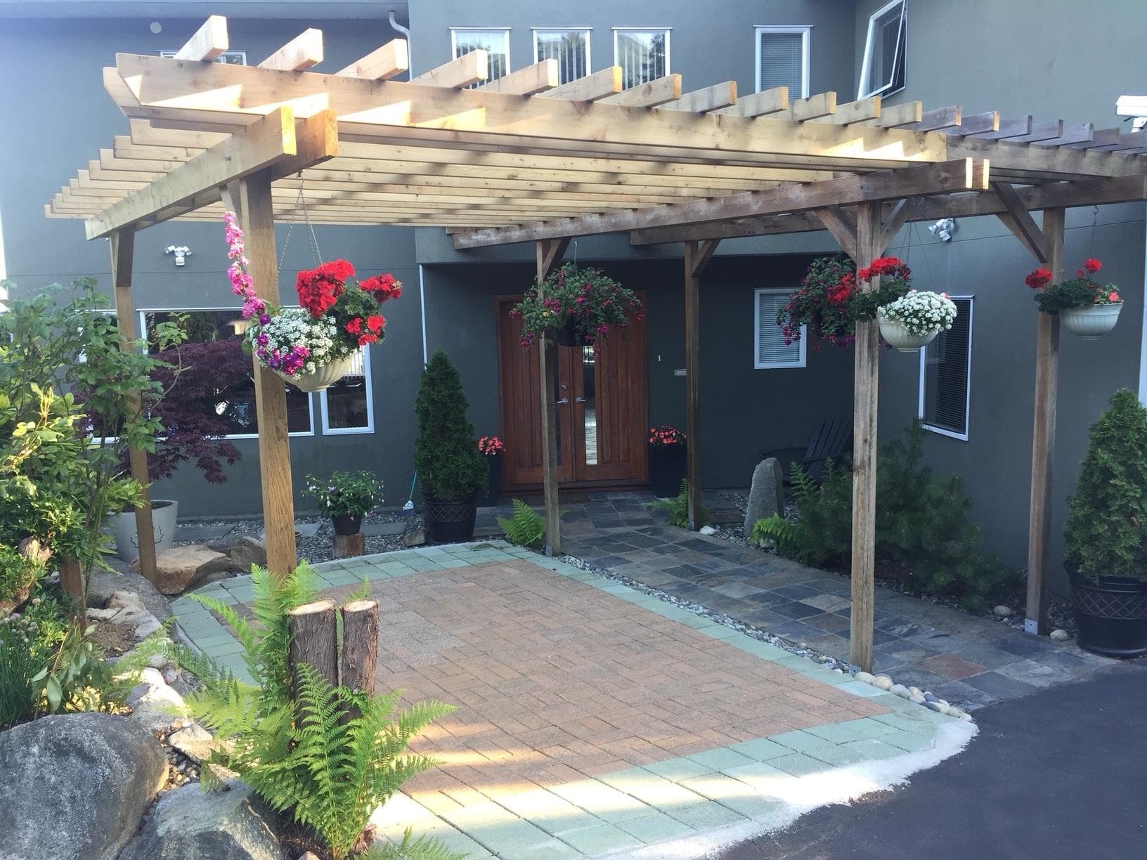 4582 Woodgreen Court, West Vancouver, V7S 2V7 — photo 2