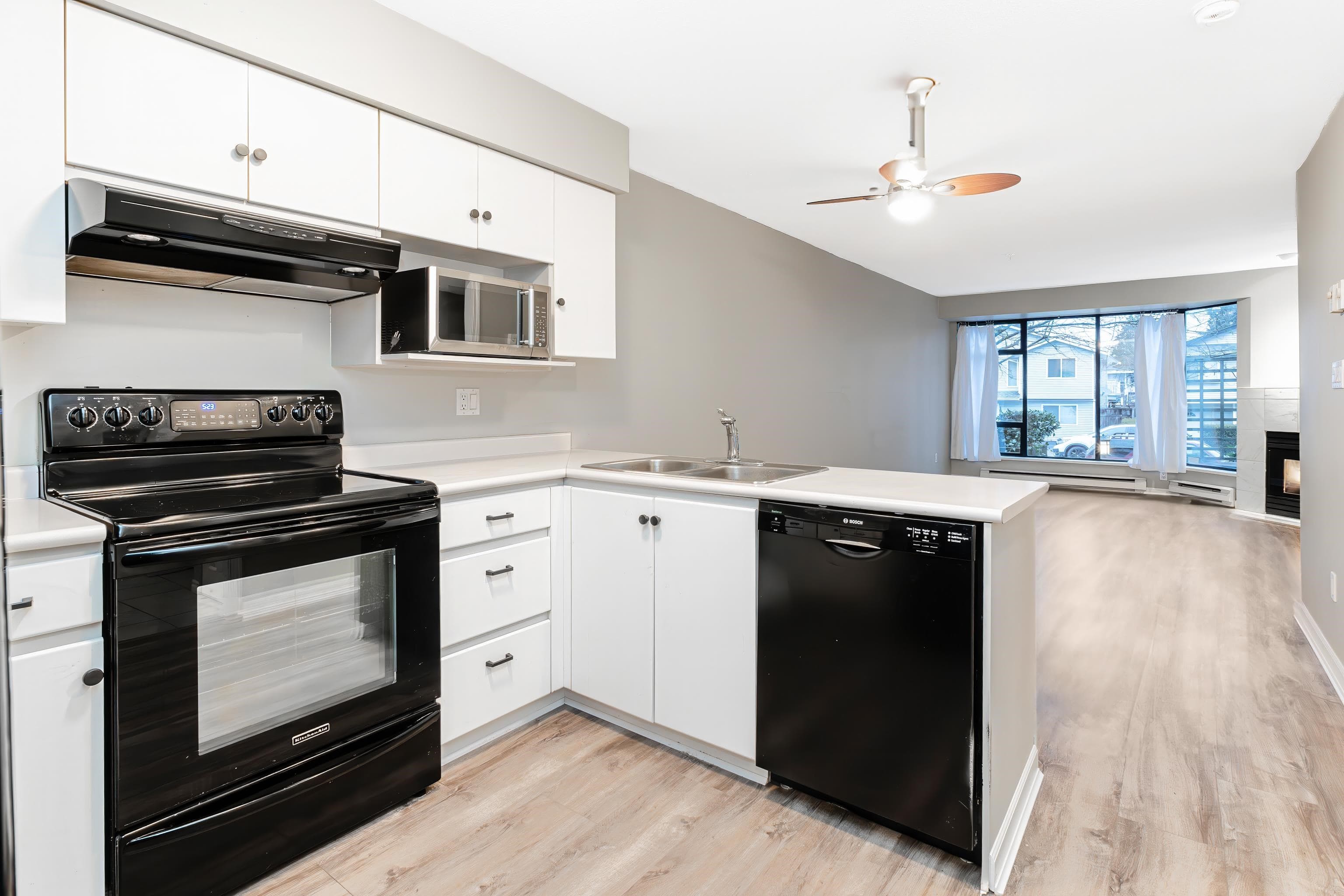 112 - 1966 Coquitlam Avenue, Port Coquitlam, V3B 7P8 — photo 4