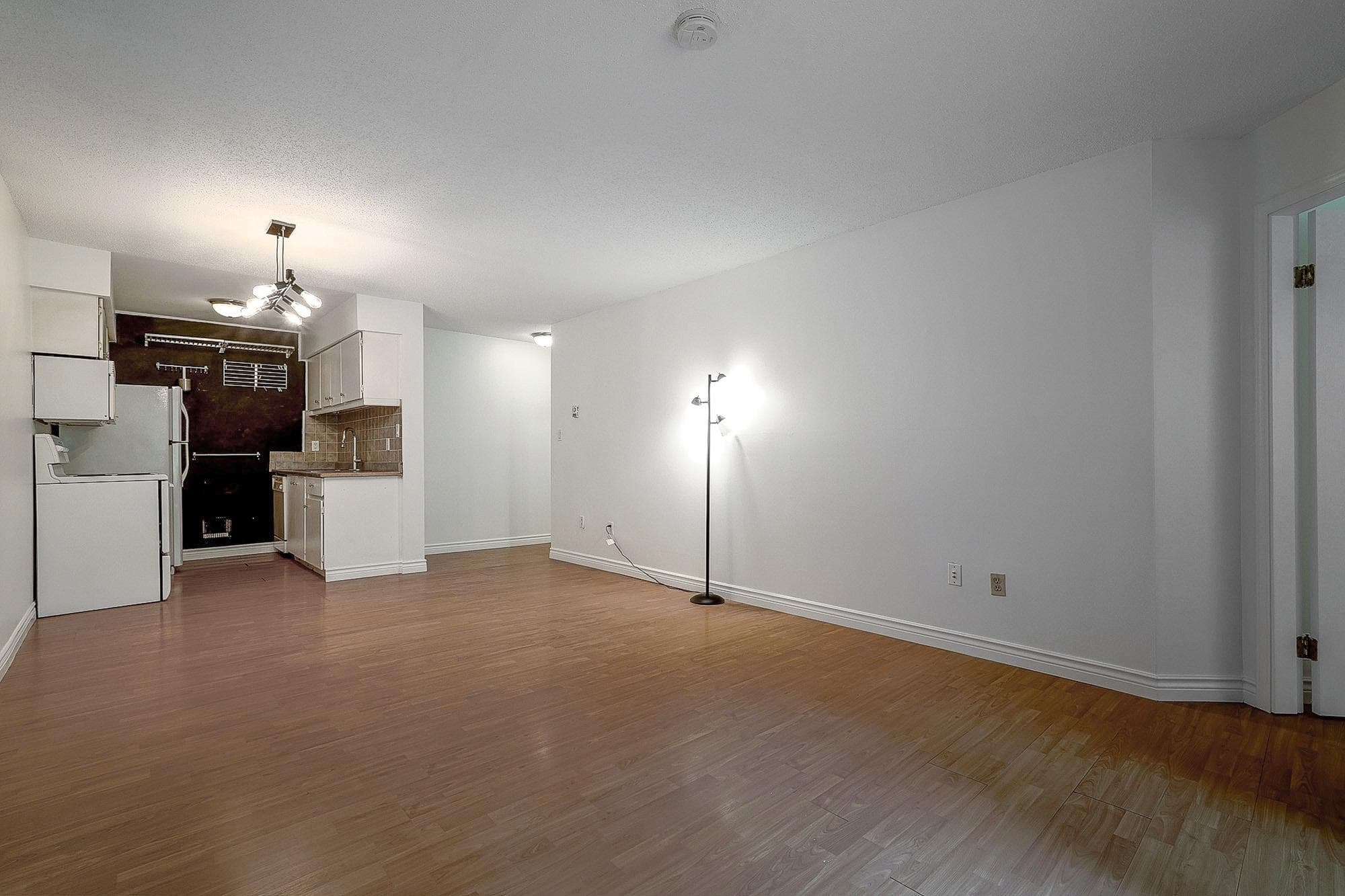 104 - 9857 Manchester Drive, Burnaby, V3N 4P5 — photo 4