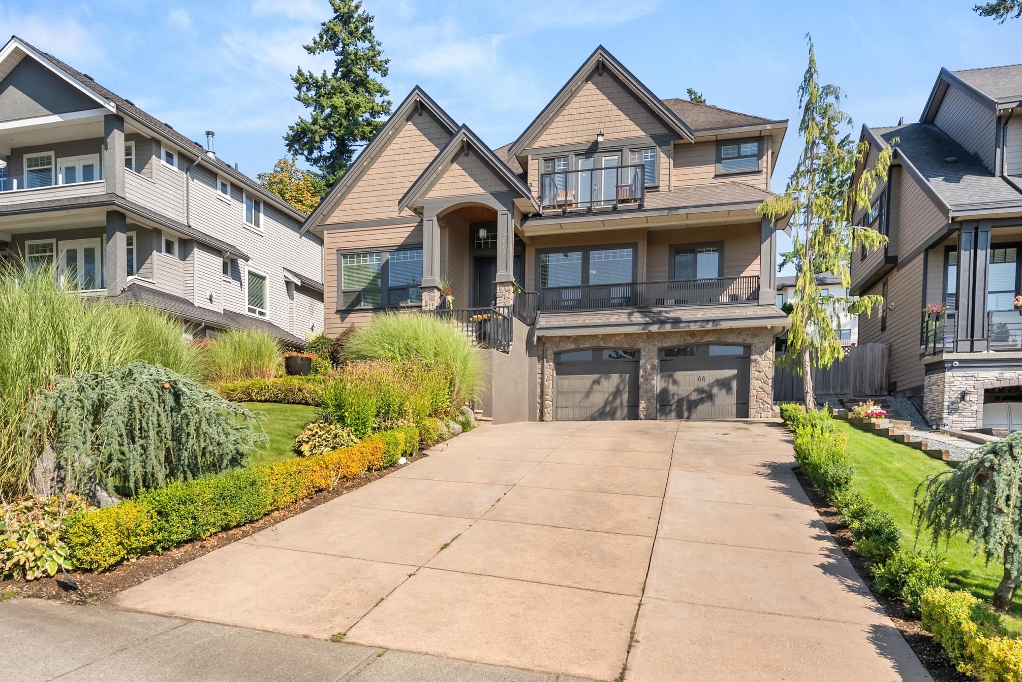 5712 181a Street, Surrey, V3S 3H9 — photo 2