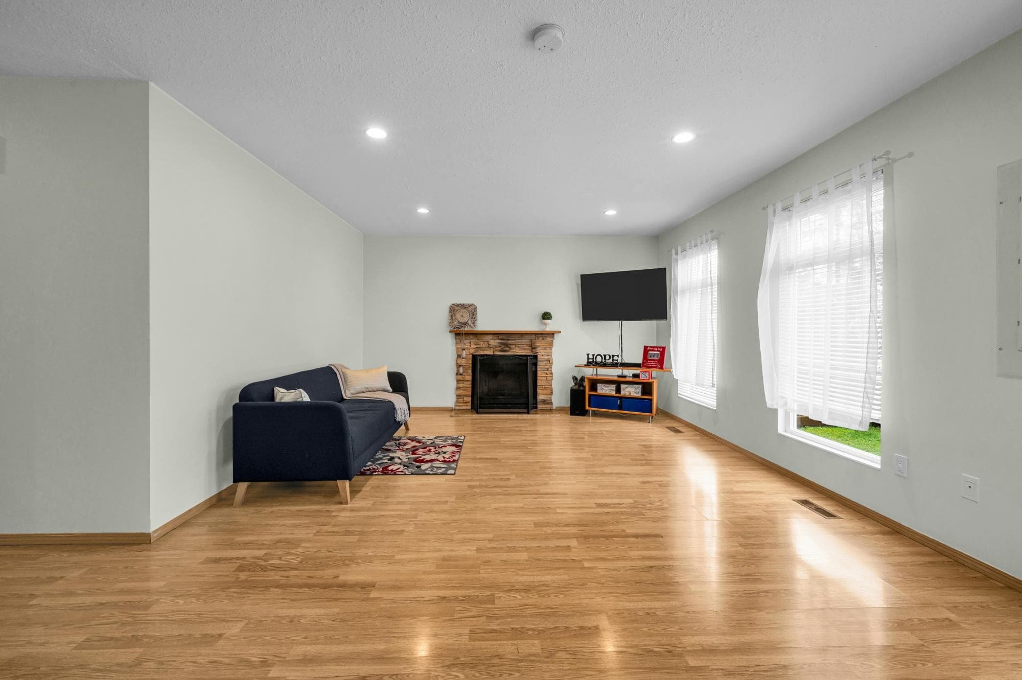 773 Prairie Avenue, Port Coquitlam, V3B 1R9 — photo 2