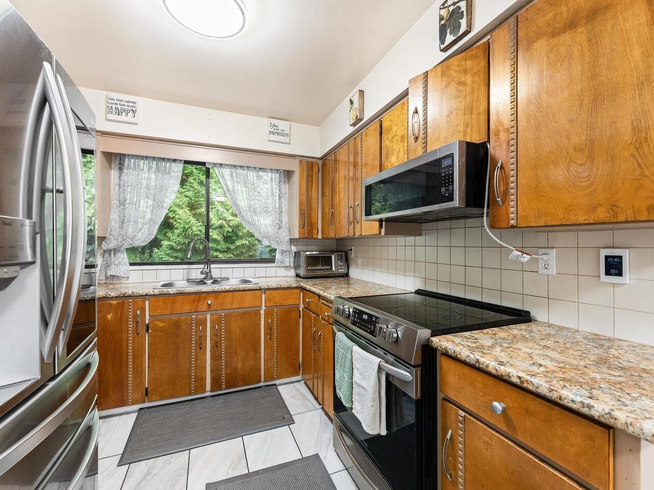 540 Schoolhouse Street, Coquitlam, V3J 5P1 — photo 3