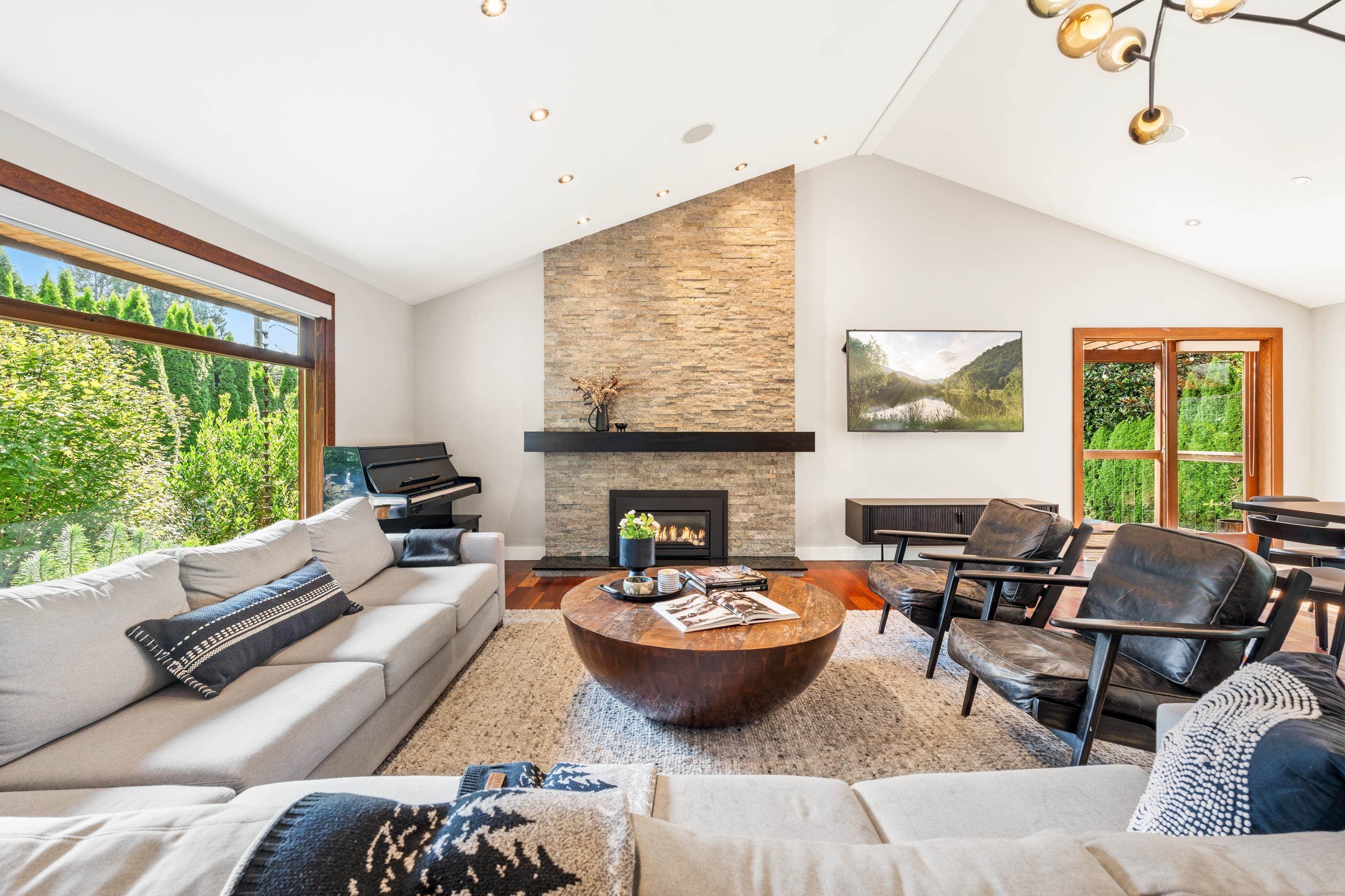 1325 25th Street, West Vancouver, V7V 4J4 — photo 3