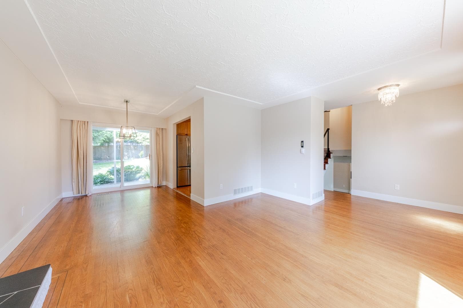 3729 Wellington Street, Port Coquitlam, V3B 3Y9 — photo 3
