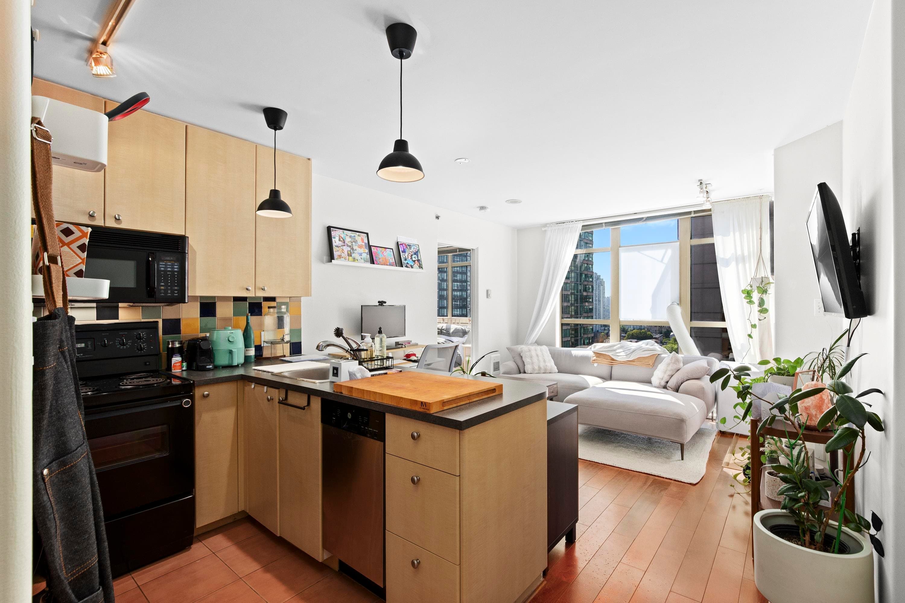 1105 - 819 Hamilton Street, Vancouver, V6B 6M2 — photo 4