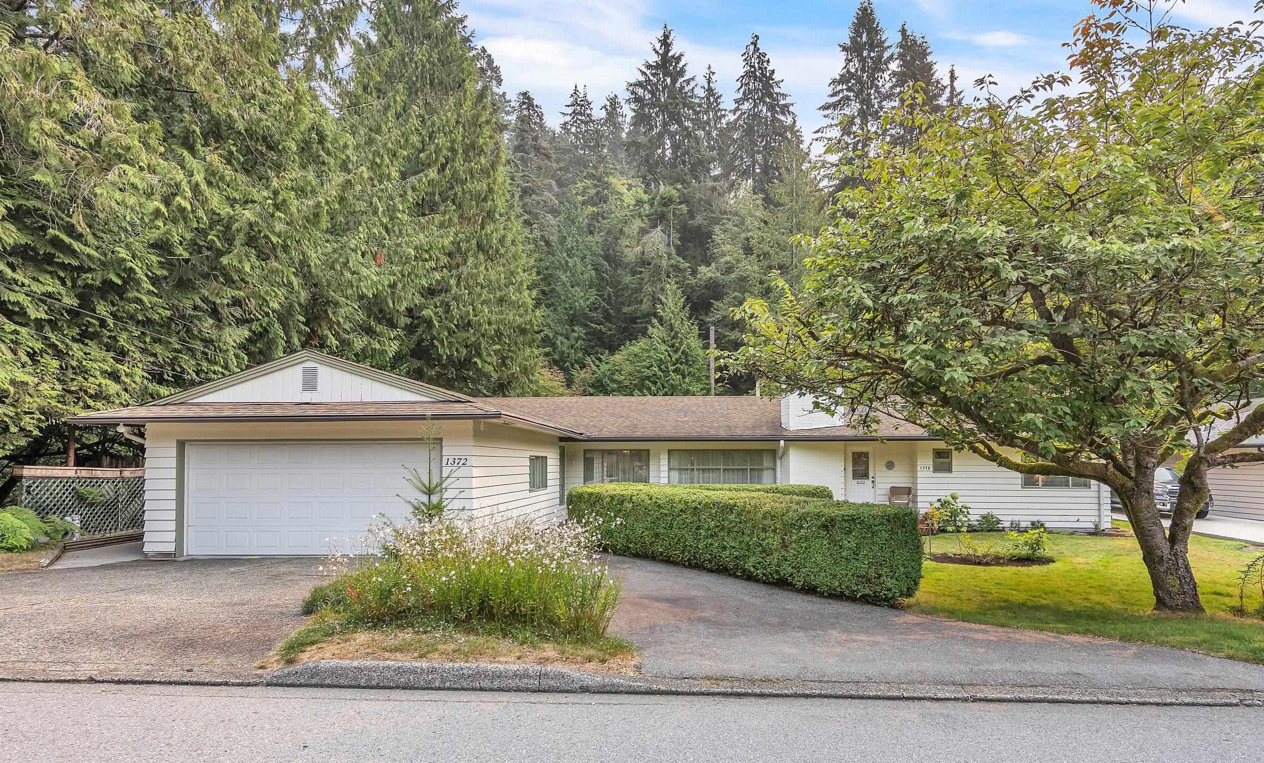 1372 Riverside Drive, North Vancouver