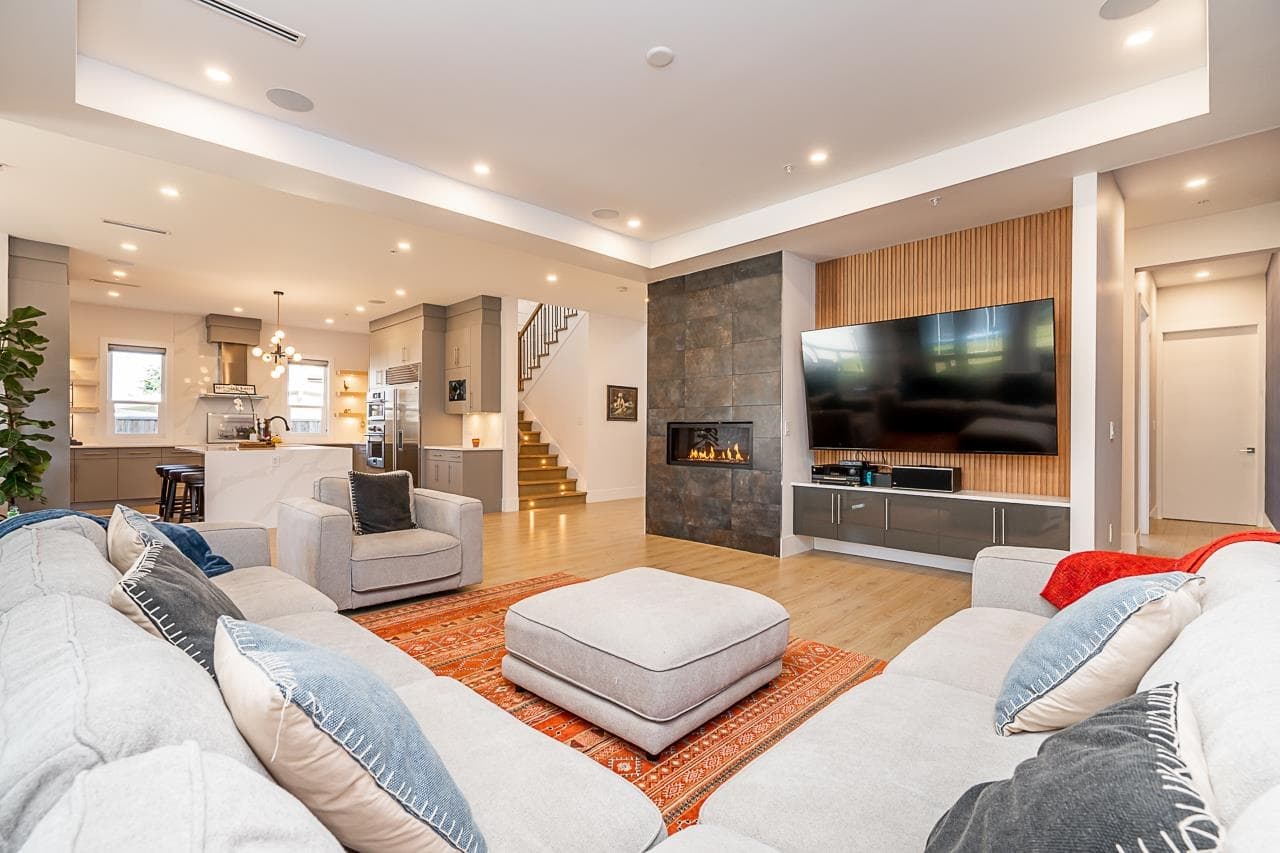 21661 Ridgeway Crescent, Maple Ridge, V2X 3Z6 — photo 2