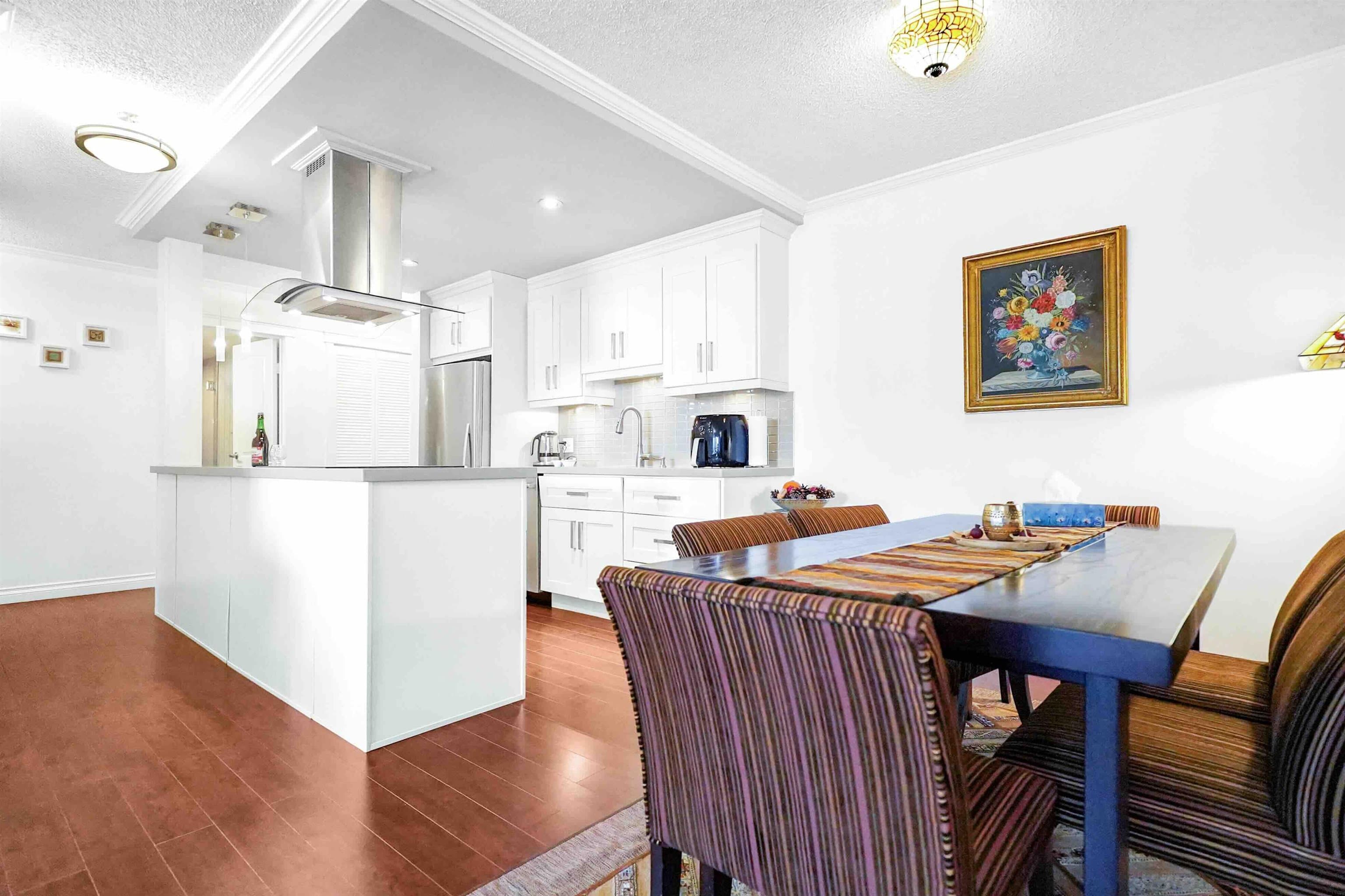 306 - 2020 Fullerton Avenue, North Vancouver, V7P 3G3 — photo 3