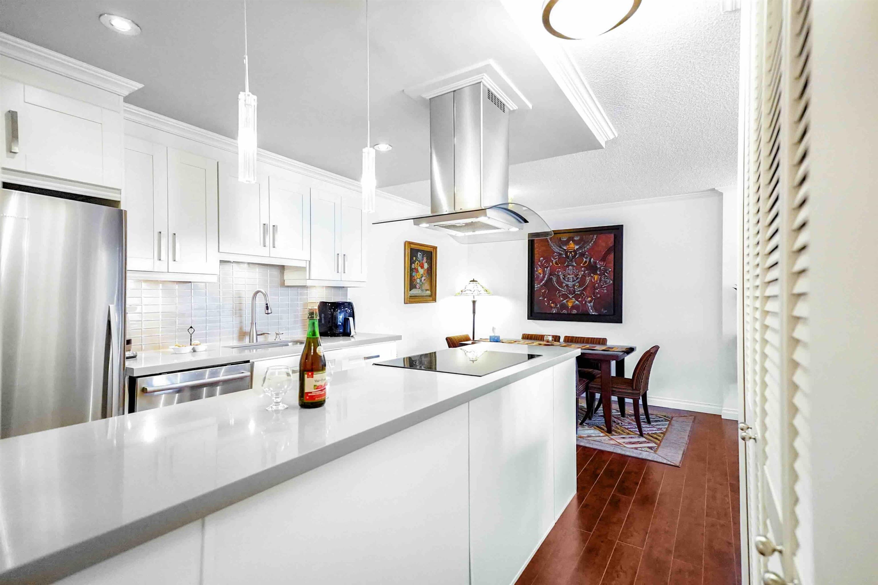 306 - 2020 Fullerton Avenue, North Vancouver, V7P 3G3 — photo 1