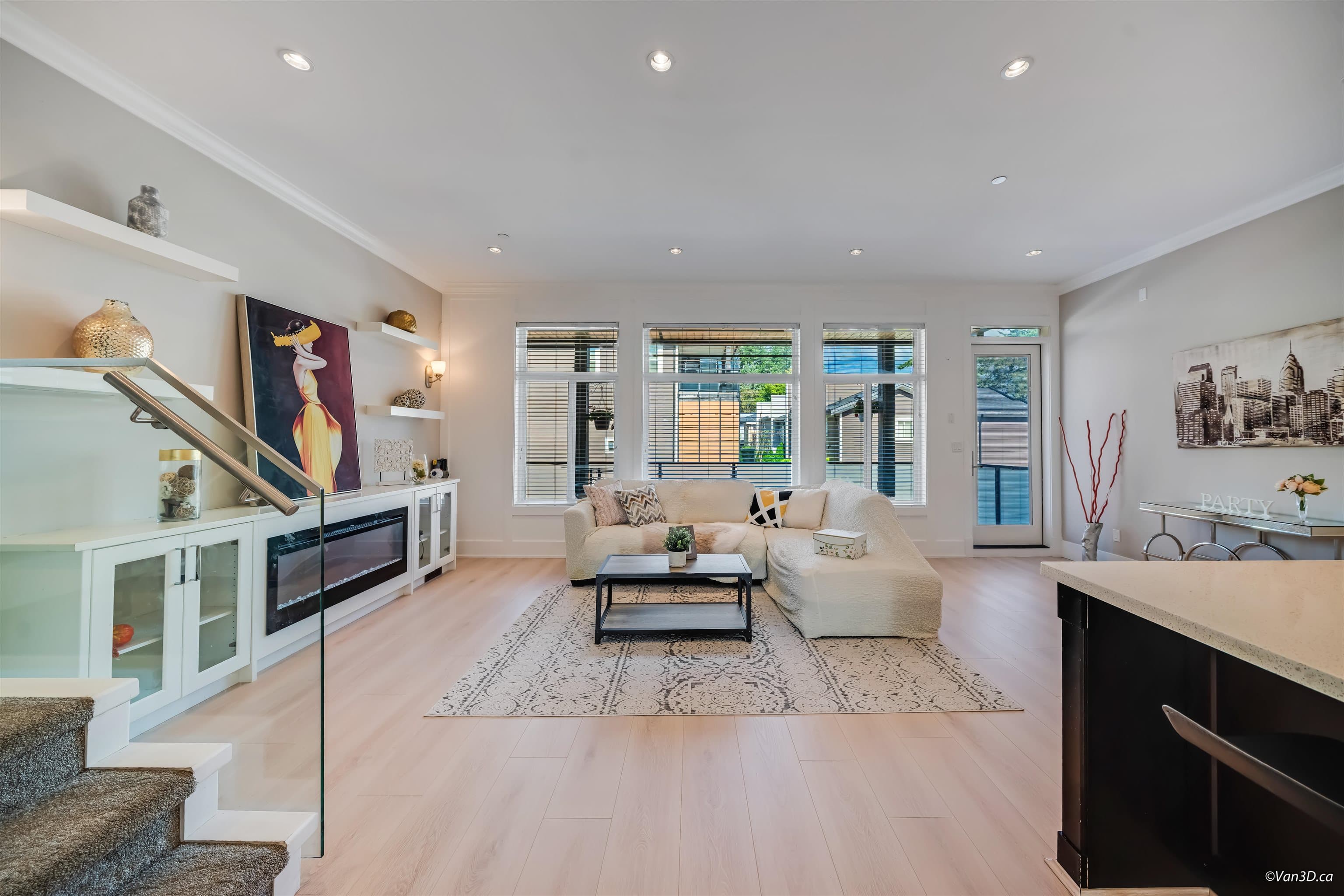 3 - 1426 Finlay Street, White Rock, V4B 4L5 — photo 1