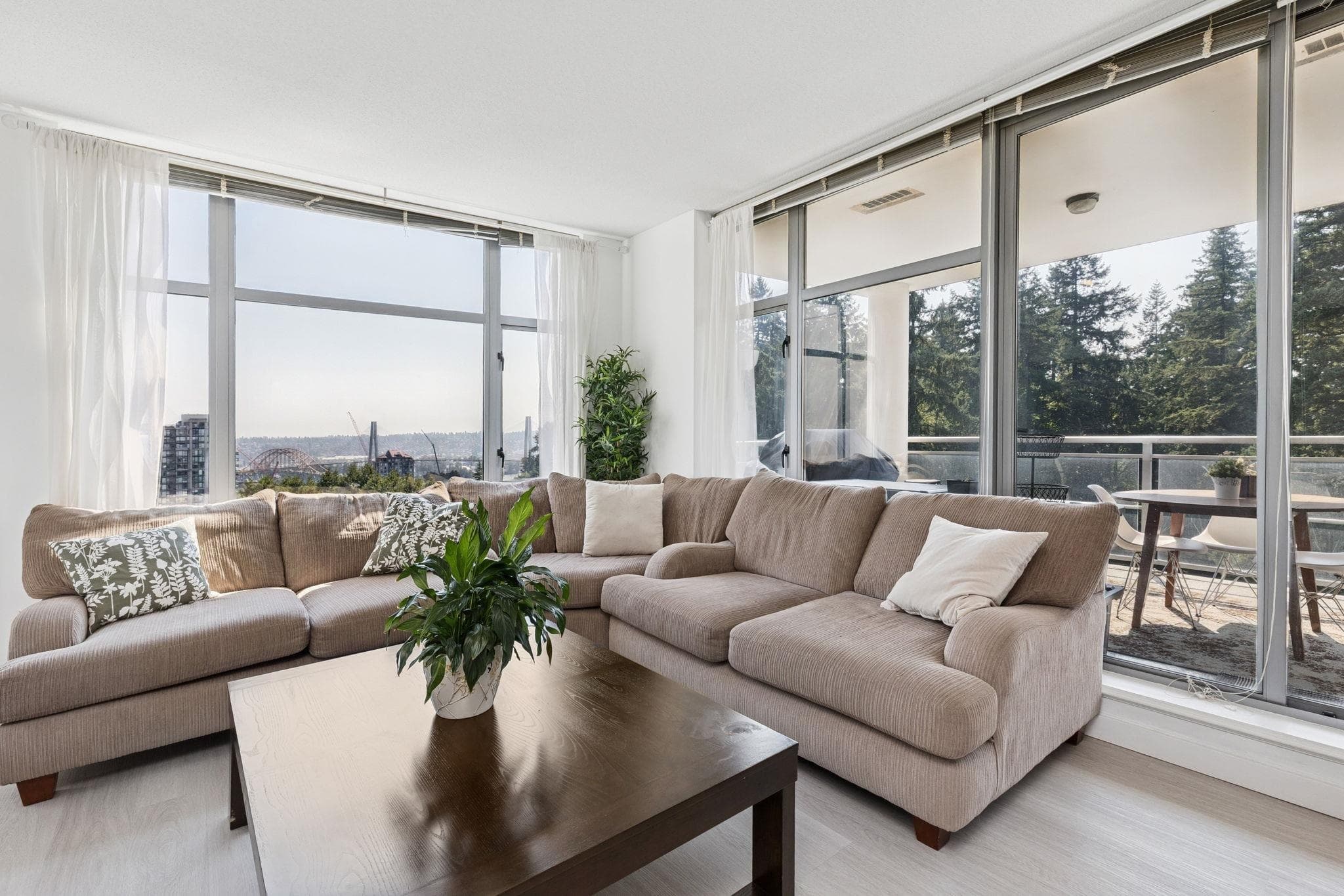 1206 - 280 Ross Drive, New Westminster, V3L 0C2 — photo 2