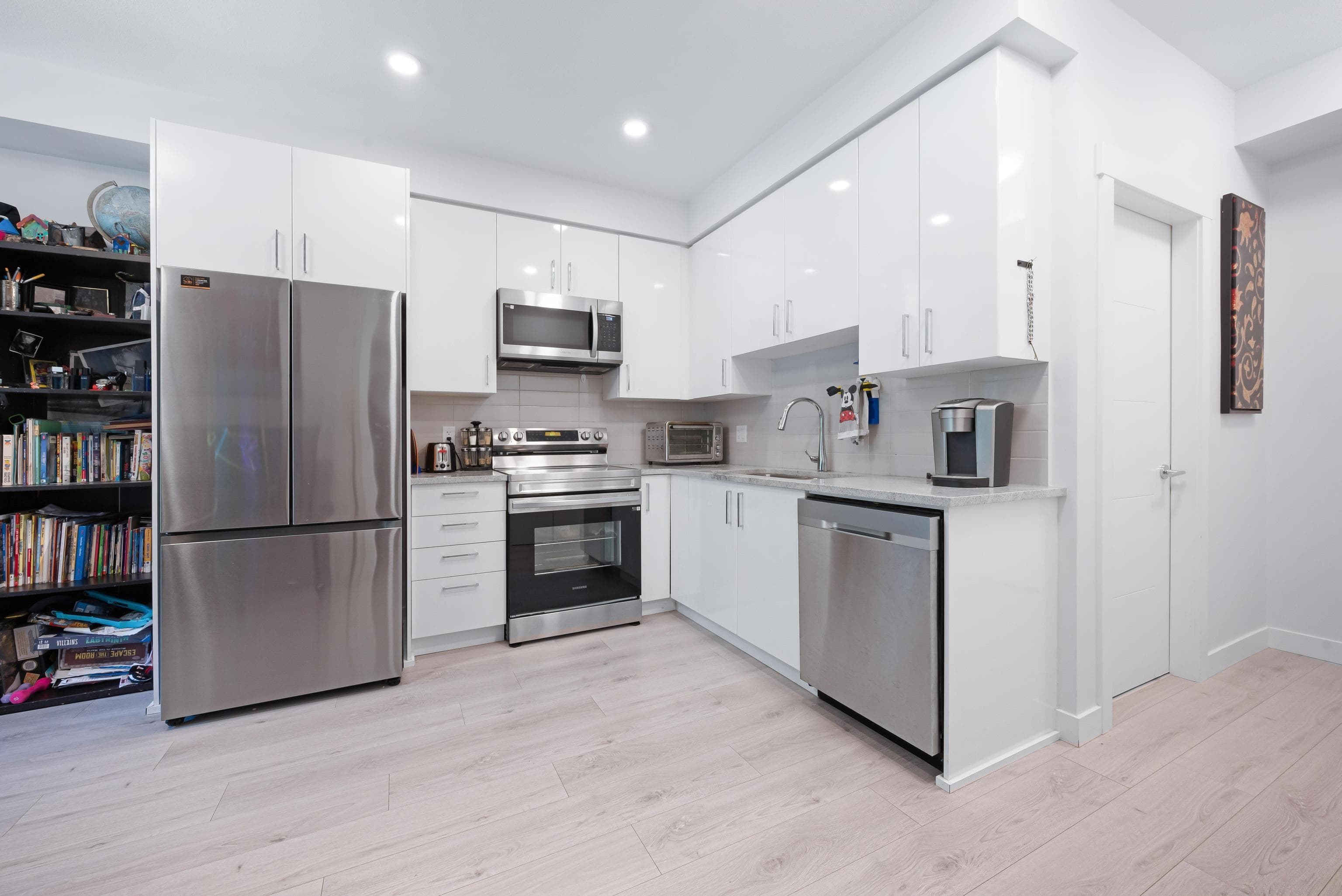201 - 32690 14 Avenue, Mission, V2V 0K5 — photo 3