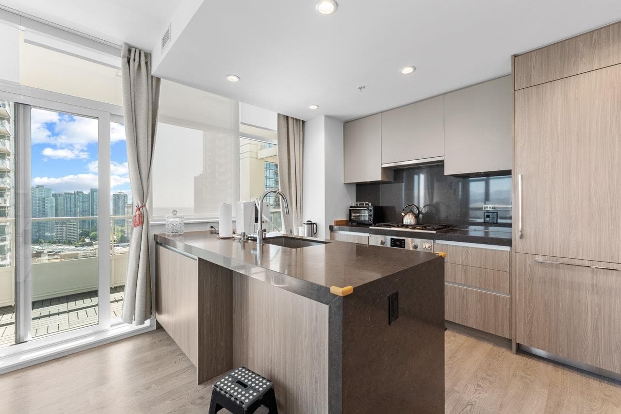2507 - 6080 Mckay Avenue, Burnaby, V5H 0J4 — photo 2