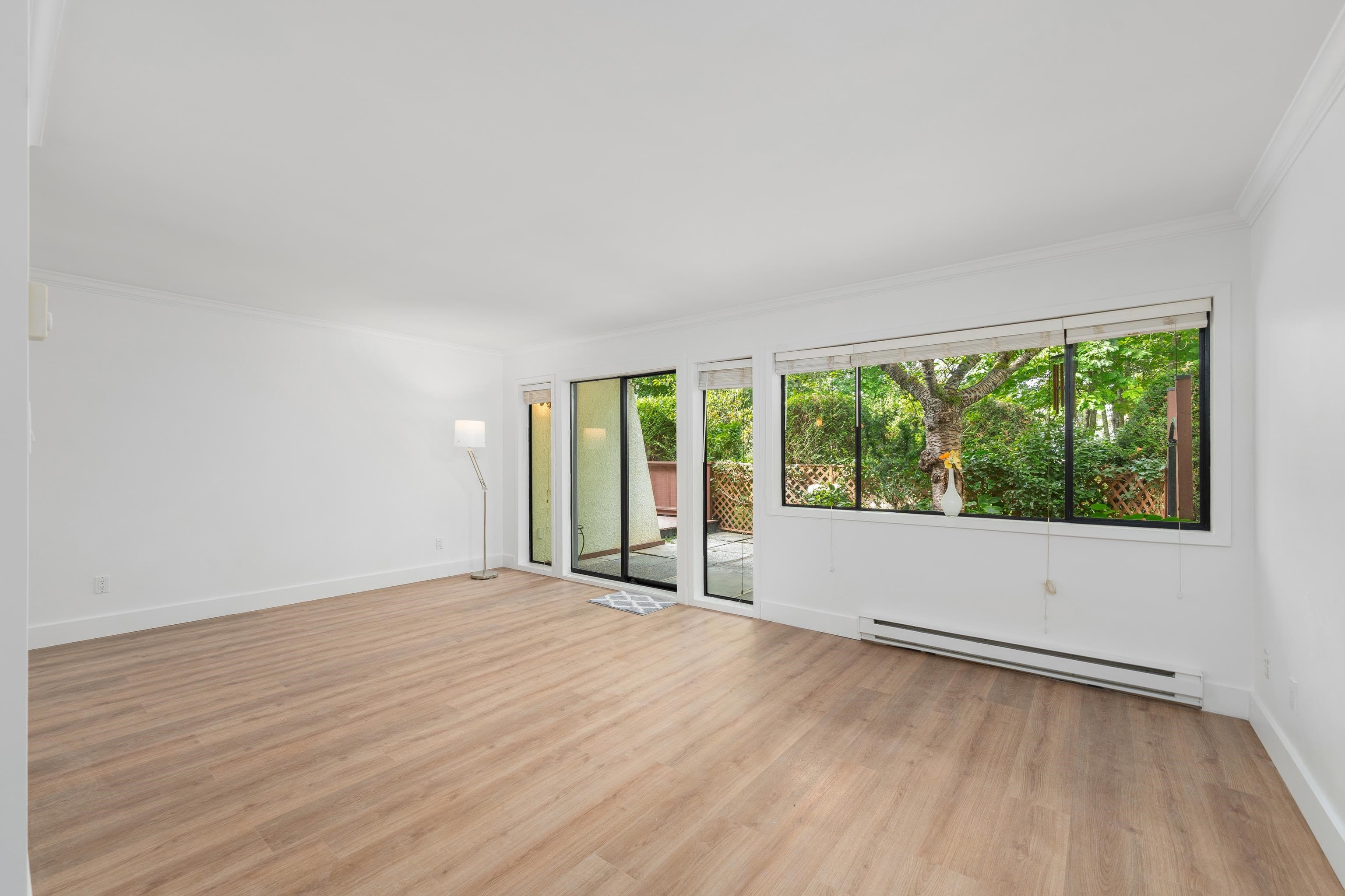 2 - 7307 Montecito Drive, Burnaby, V5A 1R2 — photo 2