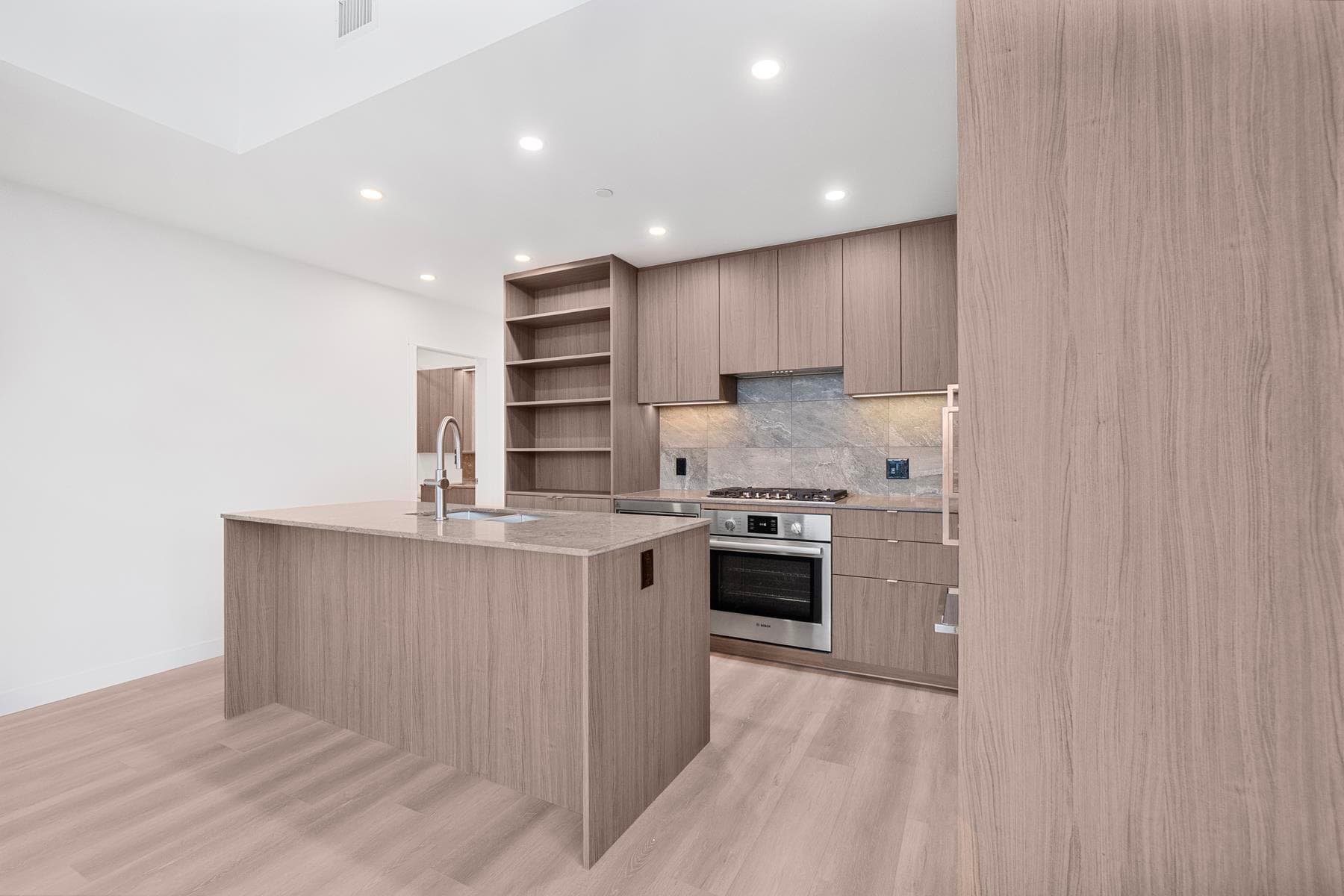 2705 - 626 Claremont Street, Coquitlam, V3J 0T1 — photo 4
