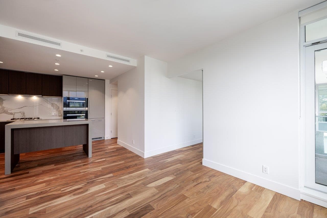 1008 - 1632 Lions Gate Lane, North Vancouver, V7P 0E2 — photo 2