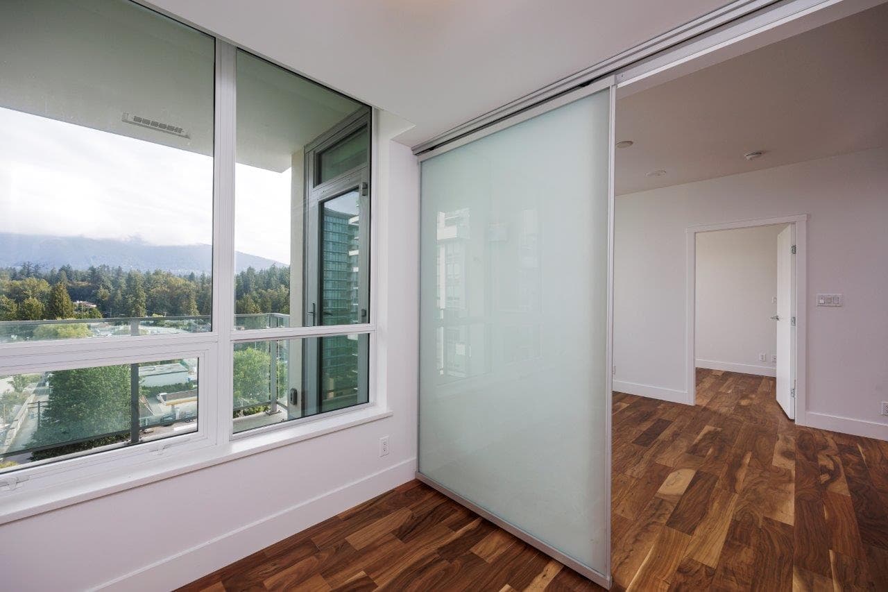 1008 - 1632 Lions Gate Lane, North Vancouver, V7P 0E2 — photo 5