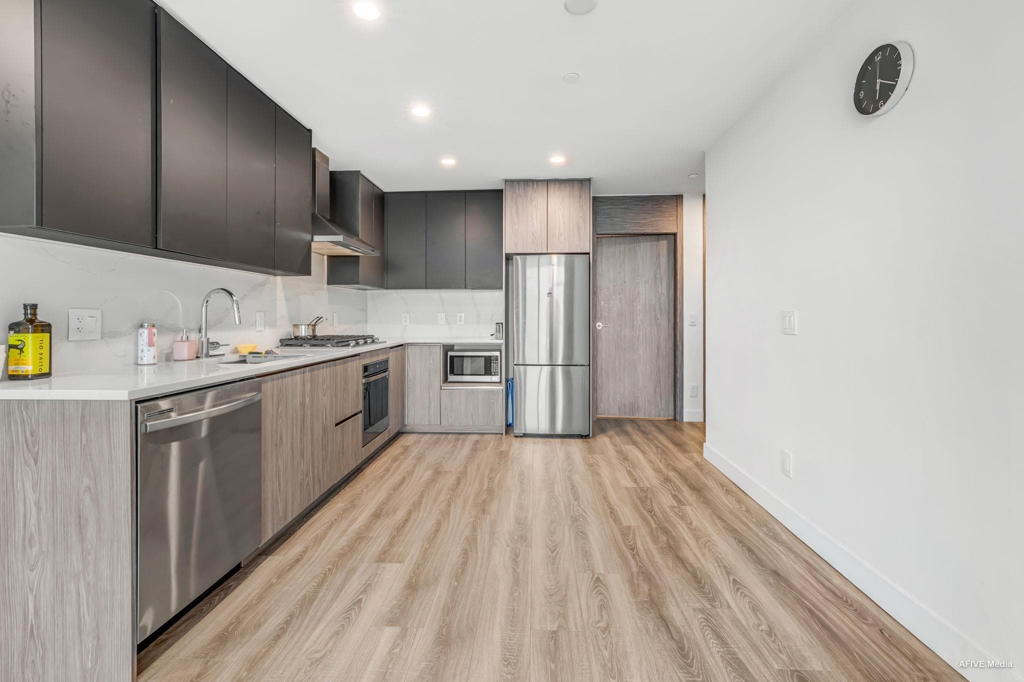 1002 - 10750 135a Street, Surrey, V3T 0V4 — photo 5