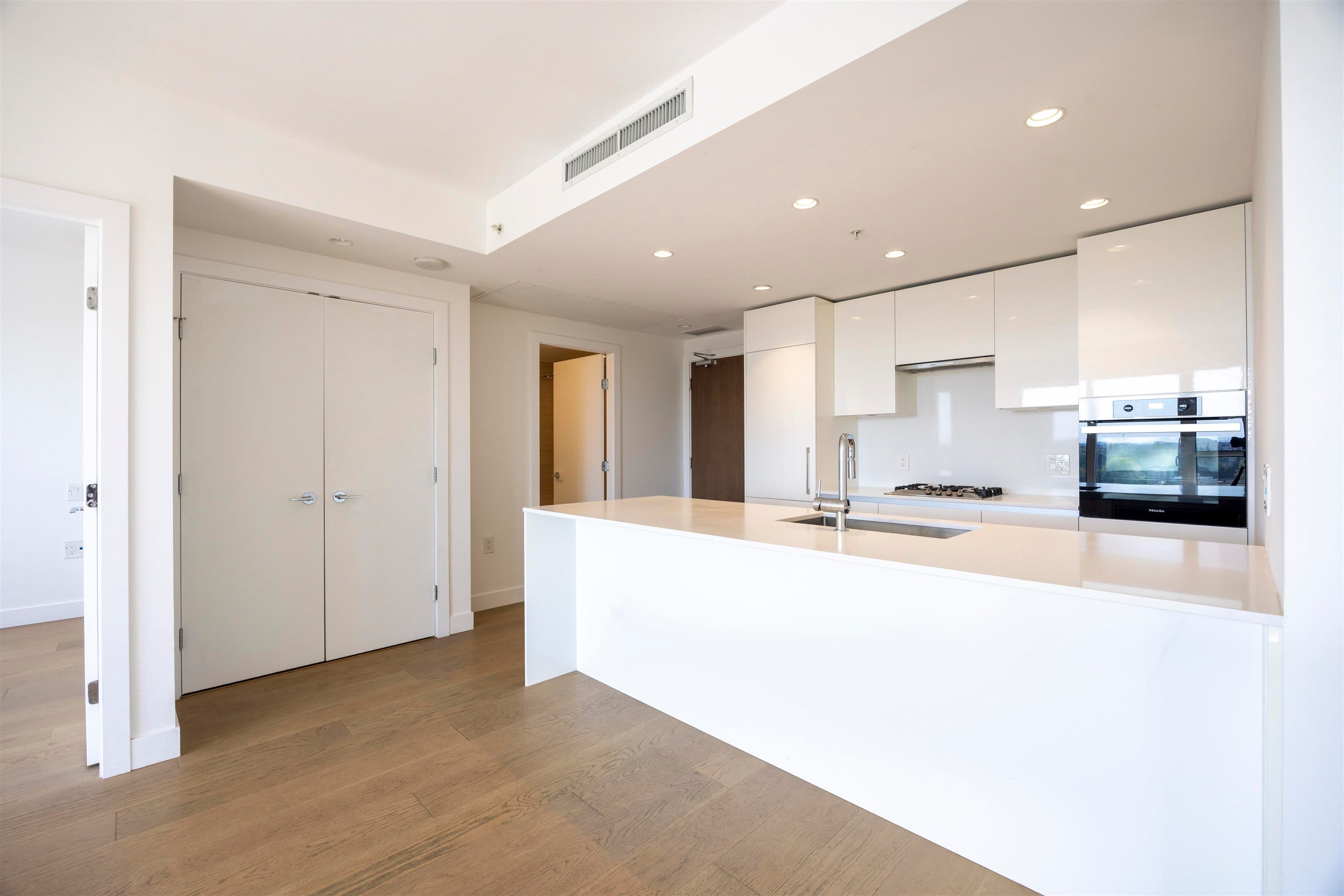 1609 - 5788 Gilbert Road, Richmond, V6X 1B7 — photo 3