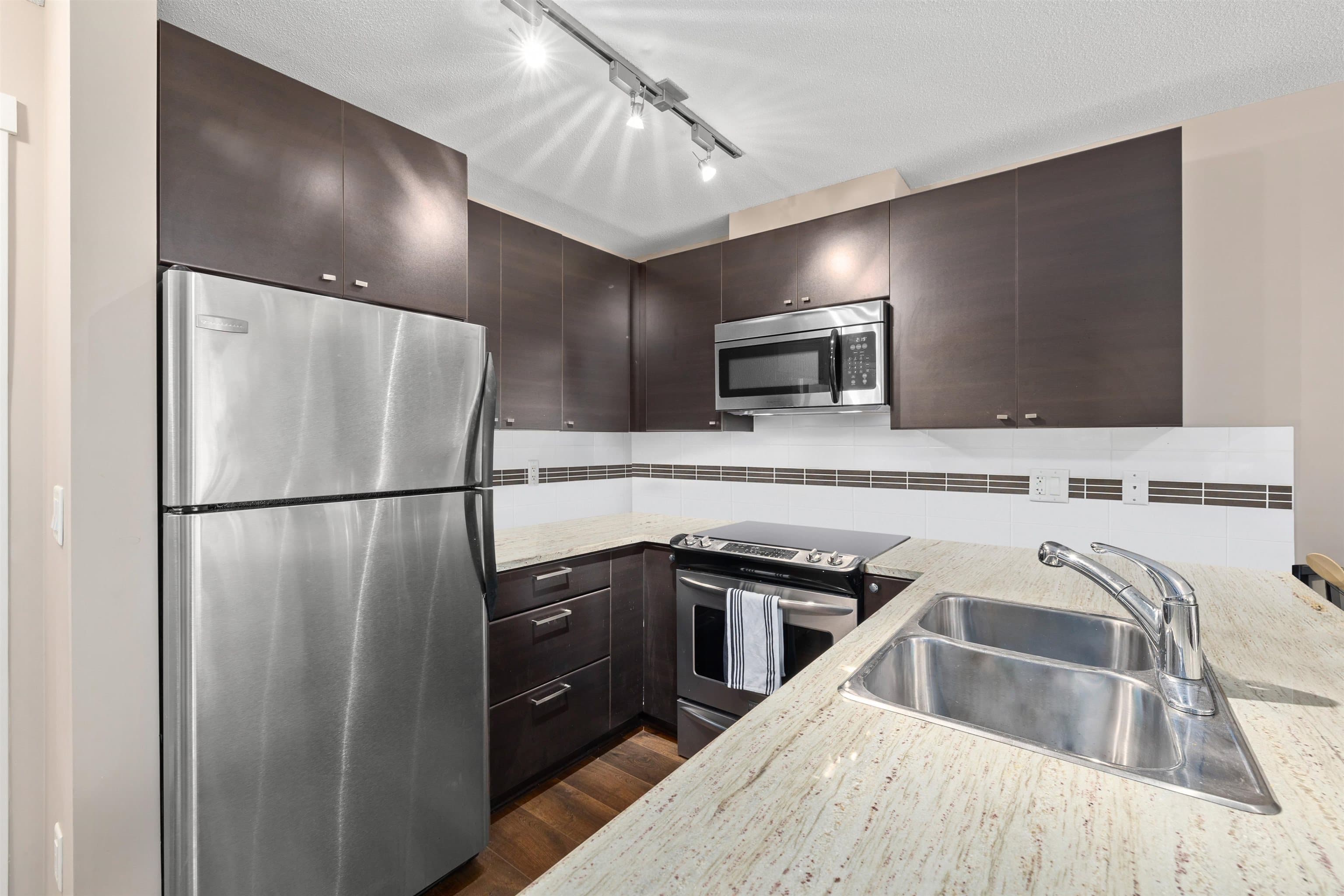 214 - 6500 194 Street, Surrey, V4N 5X4 — photo 4