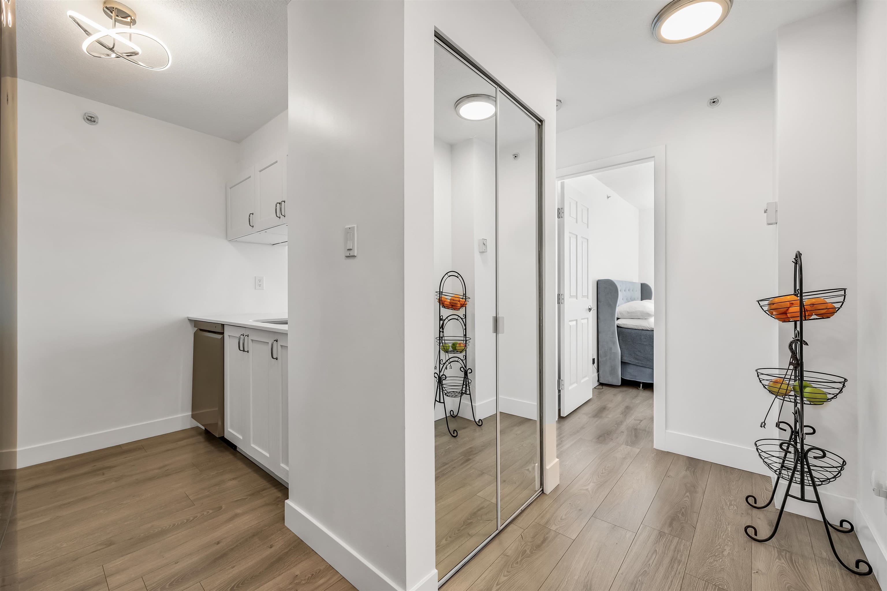 1006 - 720 Carnarvon Street, New Westminster, V3M 6S2 — photo 3