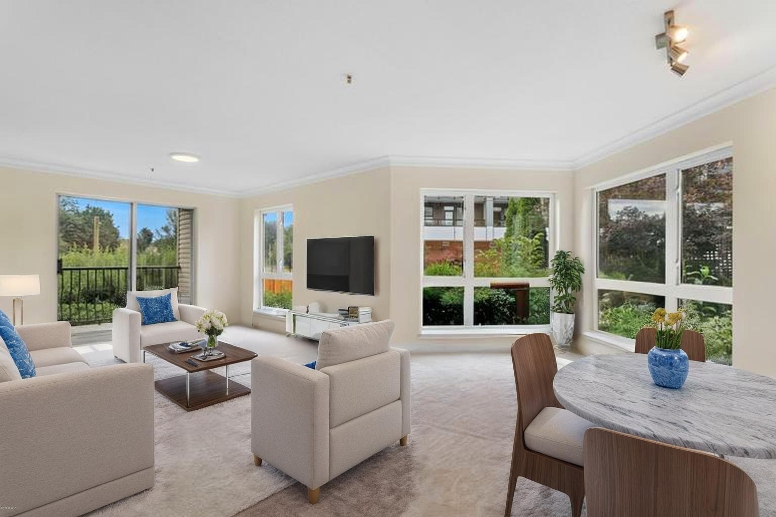 201 - 3172 Gladwin Road, Abbotsford, V2T 5T3 — photo 4
