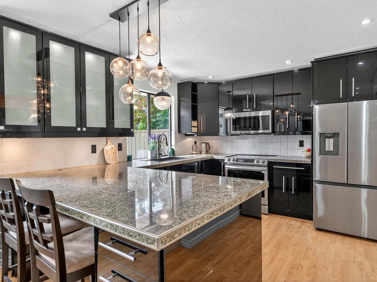 1131 Lombardy Drive, Port Coquitlam, V3B 5Z1 — photo 4