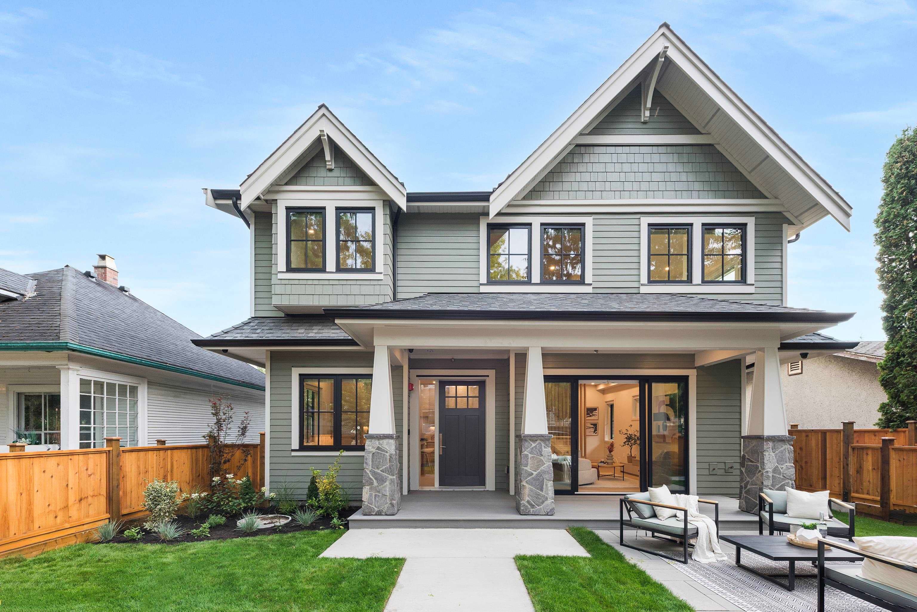 1 - 2136 E 10 Avenue, Vancouver