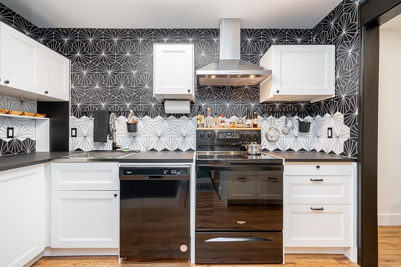 301 - 1561 Vidal Street, White Rock, V4B 5A7 — photo 3