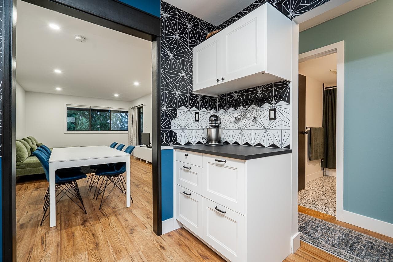 301 - 1561 Vidal Street, White Rock, V4B 5A7 — photo 4