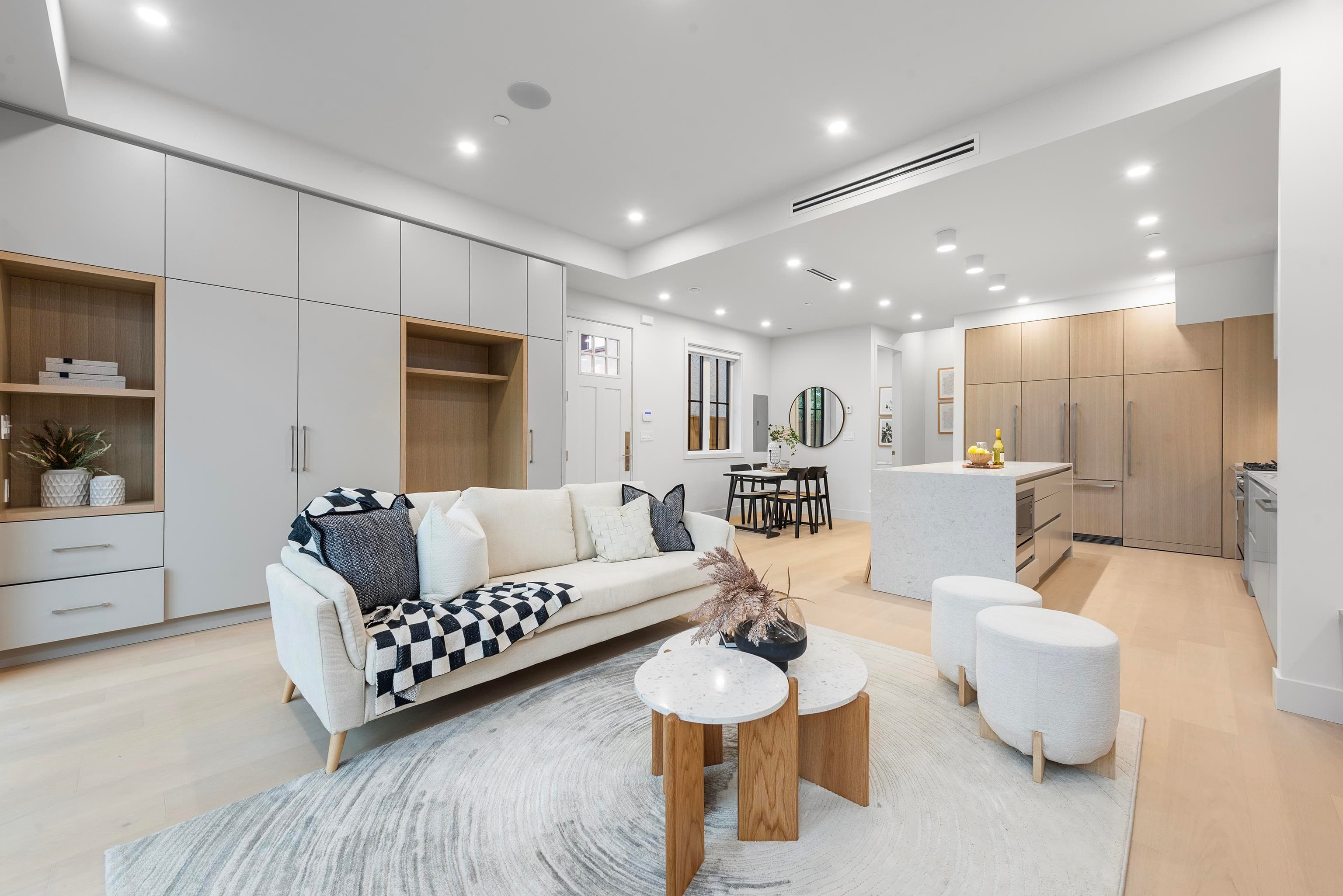 2 - 2136 E 10th Avenue, Vancouver