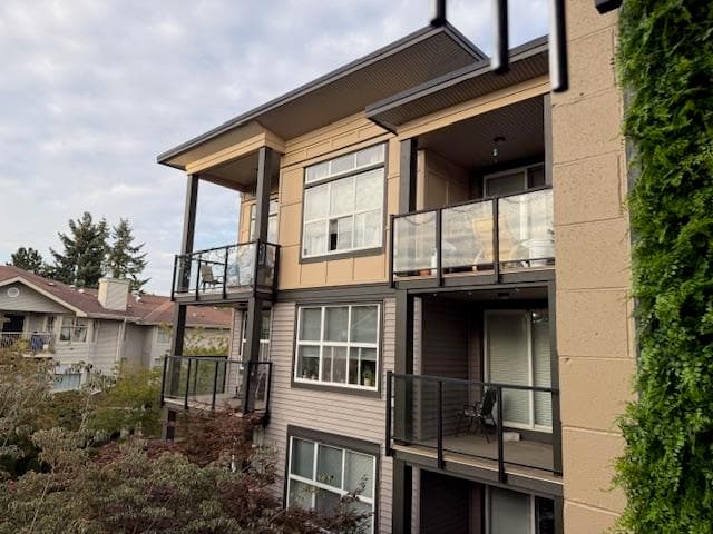 301 - 10707 139 Street, Surrey