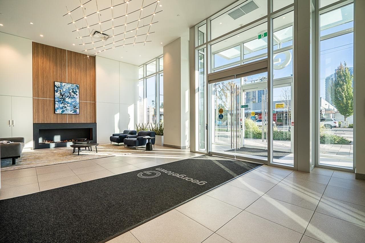 1704 - 13685 102 Avenue, Surrey, V3T 1N7 — photo 4