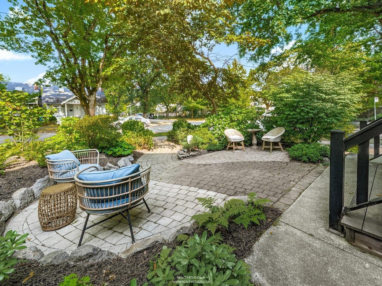 2702 W 15th Avenue, Vancouver, V6K 2Z8 — photo 2
