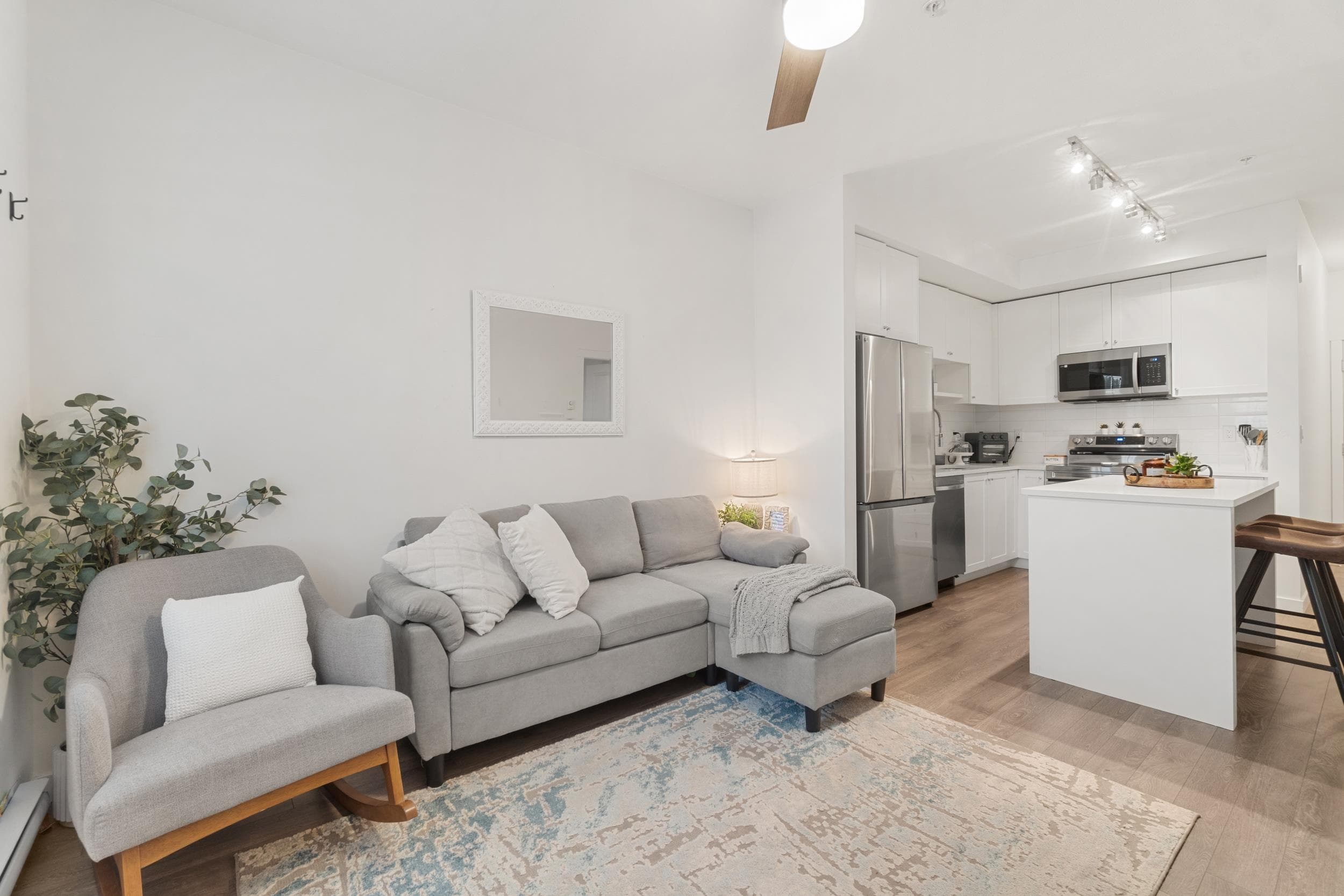 111 - 15848 Fraser Highway, Surrey, V4N 6X6 — photo 4