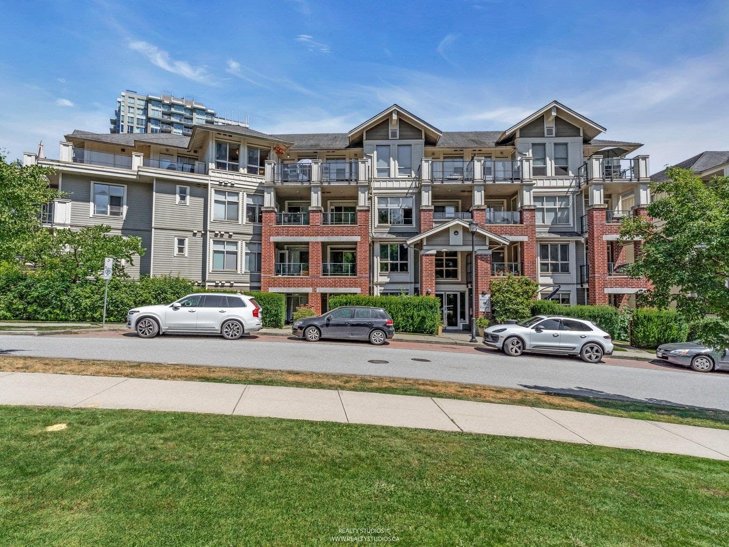 402 - 285 Ross Drive, New Westminster