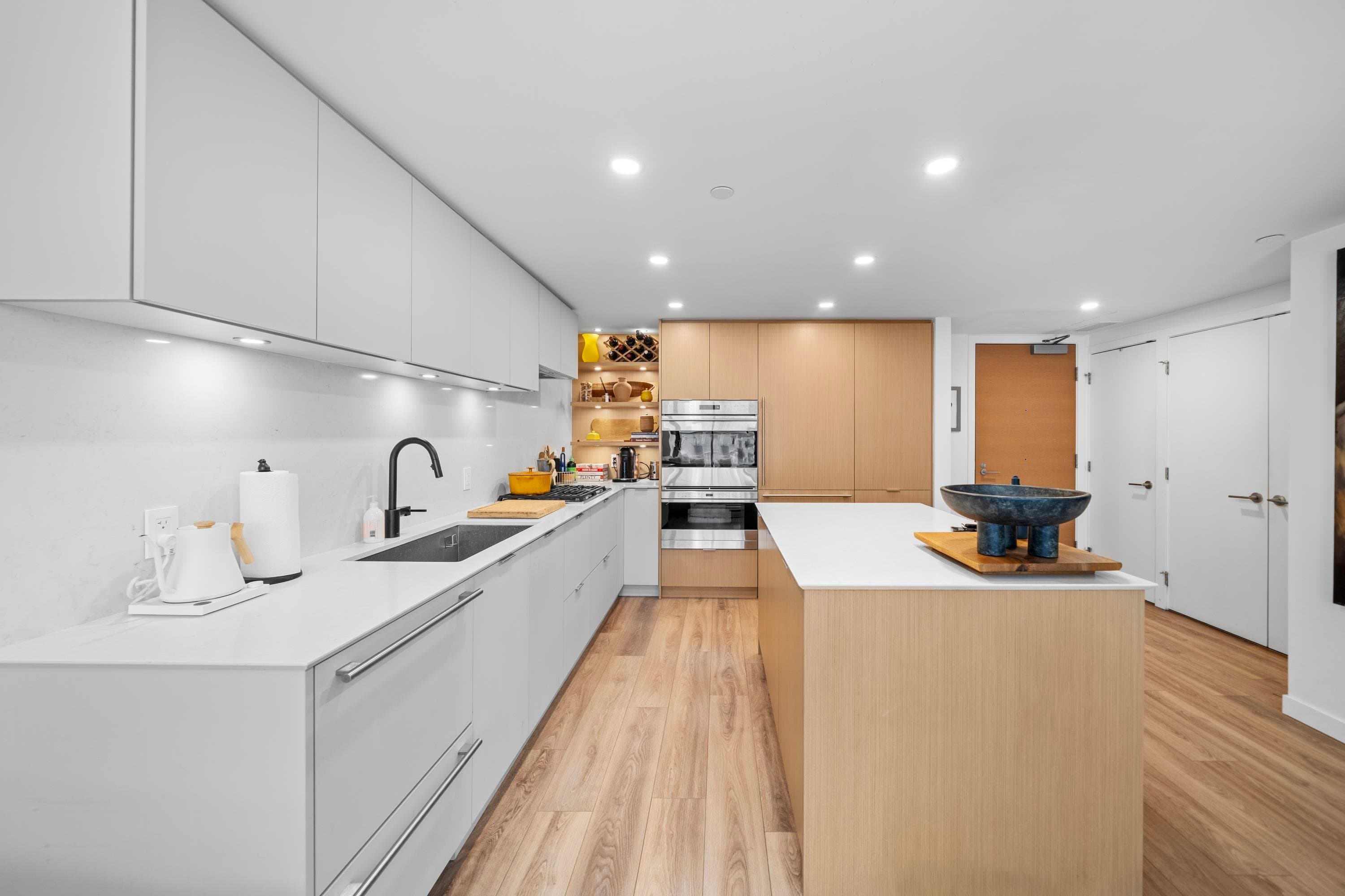 302 - 210 E 5th Avenue, Vancouver, V5T 0K1 — photo 5