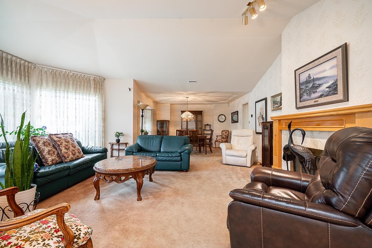 11293 153a Street, Surrey, V3R 6H9 — photo 4