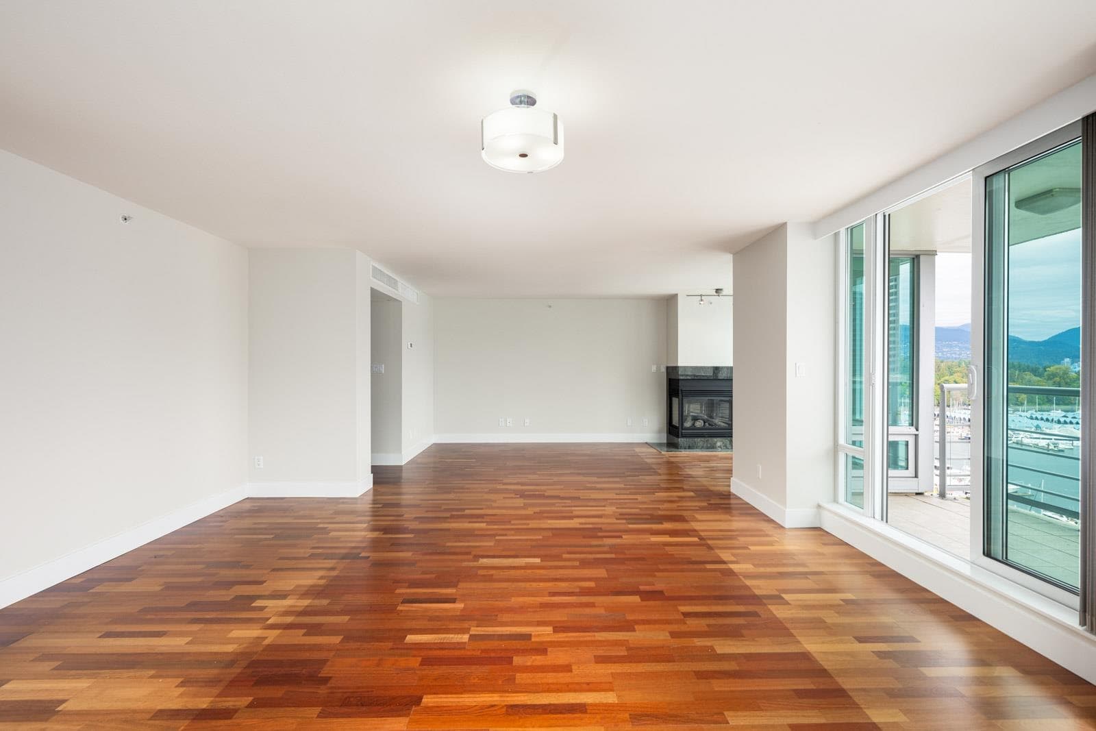 1402 - 499 Broughton Street, Vancouver, V6G 3K1 — photo 4