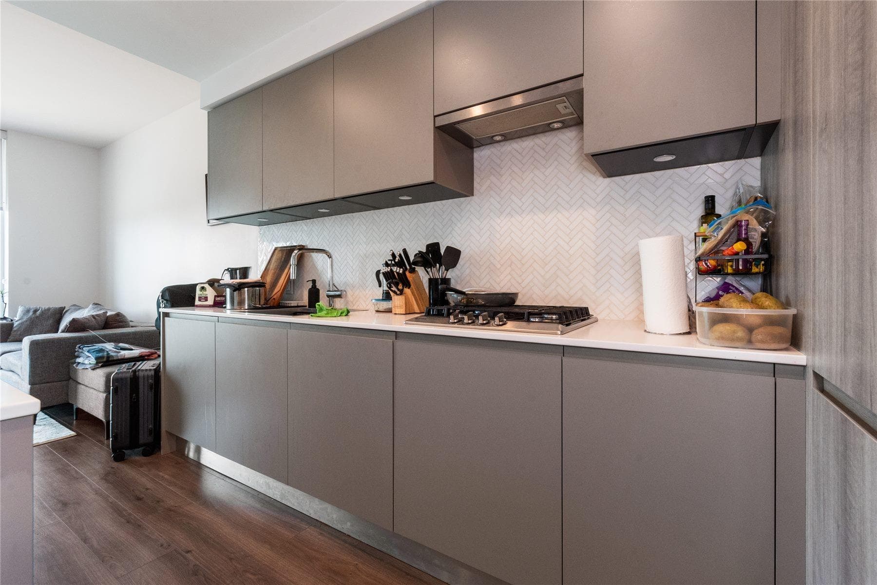 609 - 3833 Evergreen Place, Burnaby, V3J 0M2 — photo 3